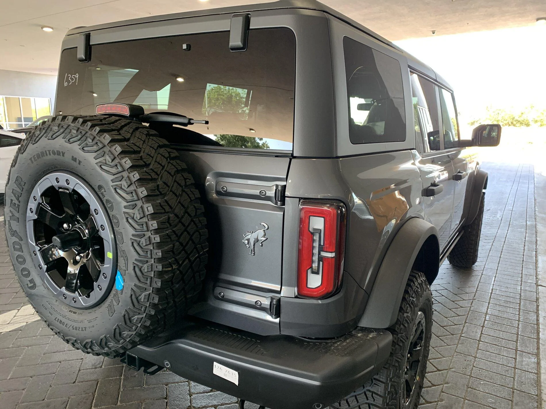 Ford Bronco CARBONIZED GRAY Bronco Club 9F00C7DA-128A-422A-95AF-0FC75DA0F287