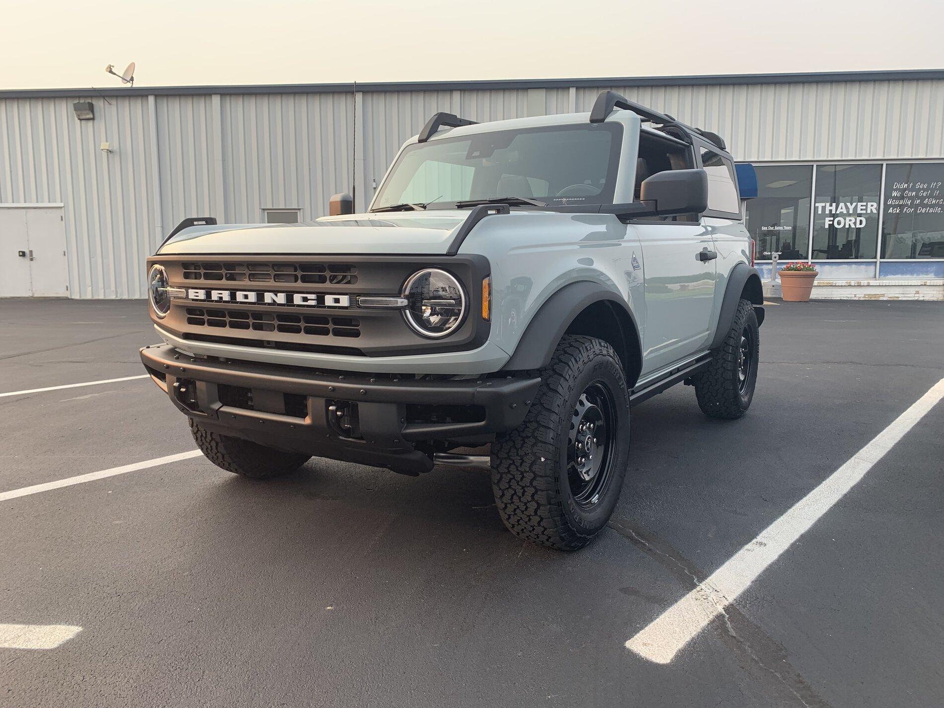 Ford Bronco CACTUS GRAY Bronco Club B6E54CC6-1ACA-4216-B15F-1CB4BF9E1CC6