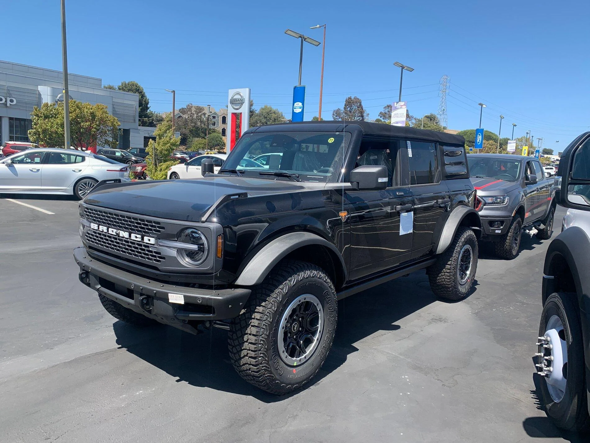 Ford Bronco SHADOW BLACK Bronco Club 06E6E65A-A4CC-4569-8A59-971100BD70E0
