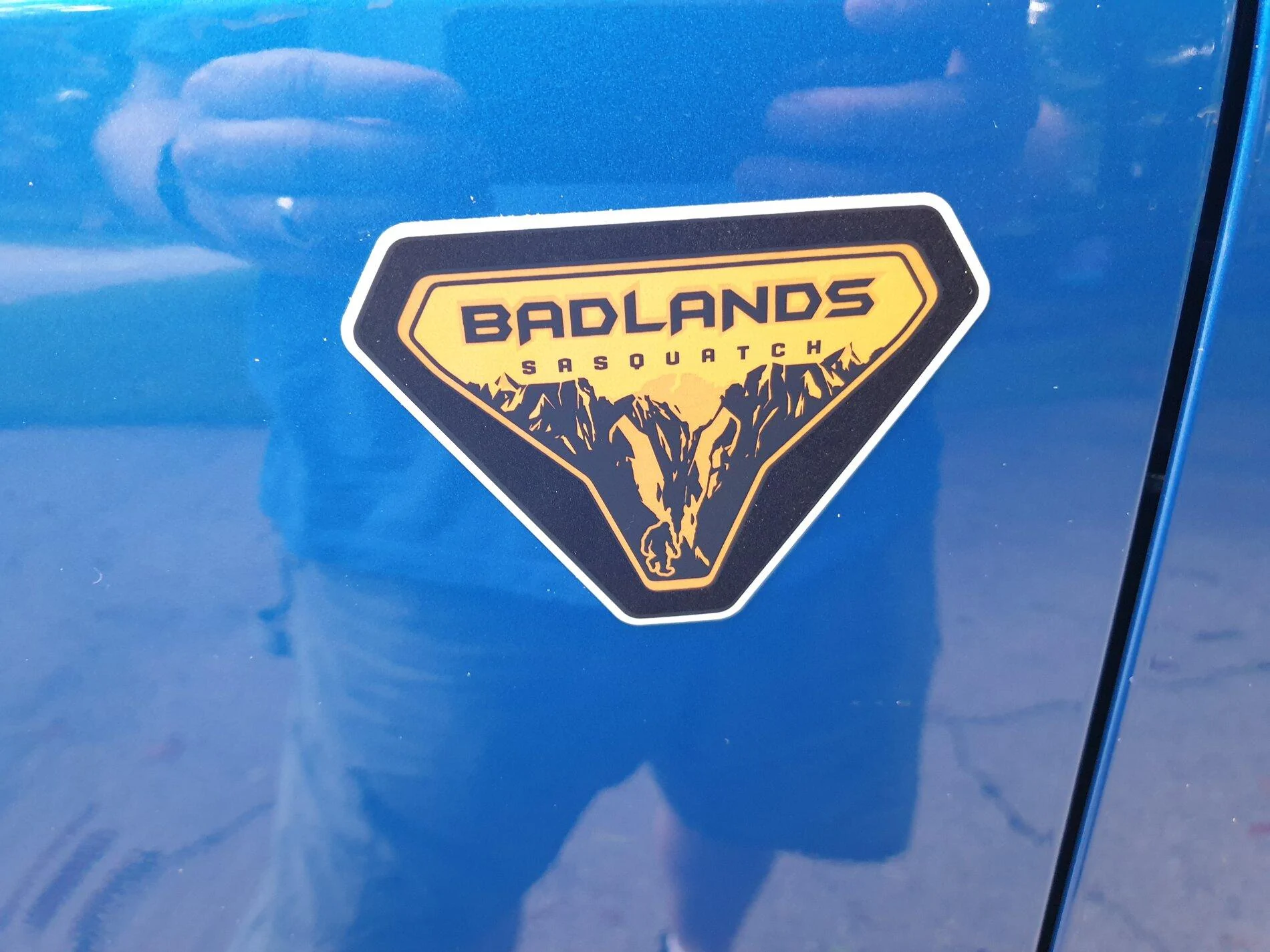 Ford Bronco First 24 hrs in my Badlands Sasquatch 4dr 2.7L Velocity Blue Soft Top (w/ Rear Cargo Enclosure review) 20210720_180639