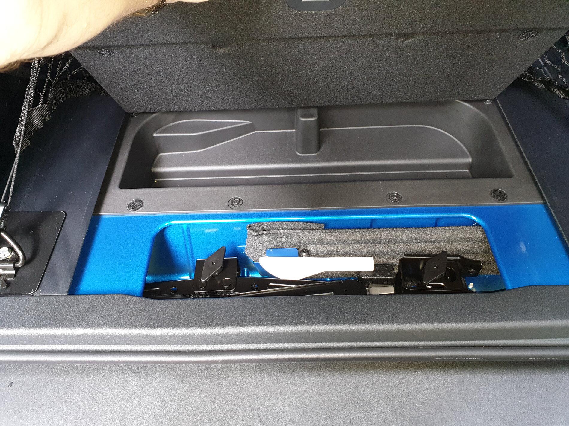 Ford Bronco First 24 hrs in my Badlands Sasquatch 4dr 2.7L Velocity Blue Soft Top (w/ Rear Cargo Enclosure review) 20210720_163823