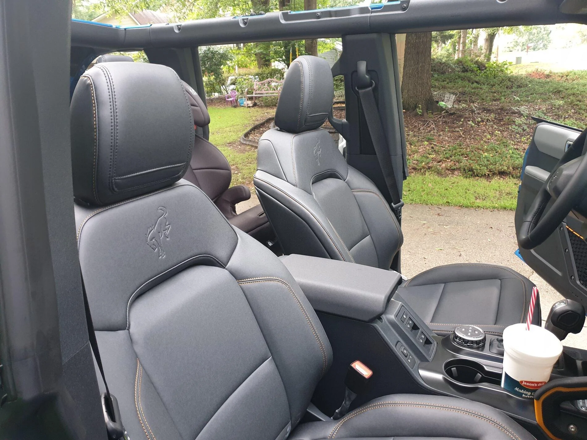 Ford Bronco First 24 hrs in my Badlands Sasquatch 4dr 2.7L Velocity Blue Soft Top (w/ Rear Cargo Enclosure review) 20210720_162640