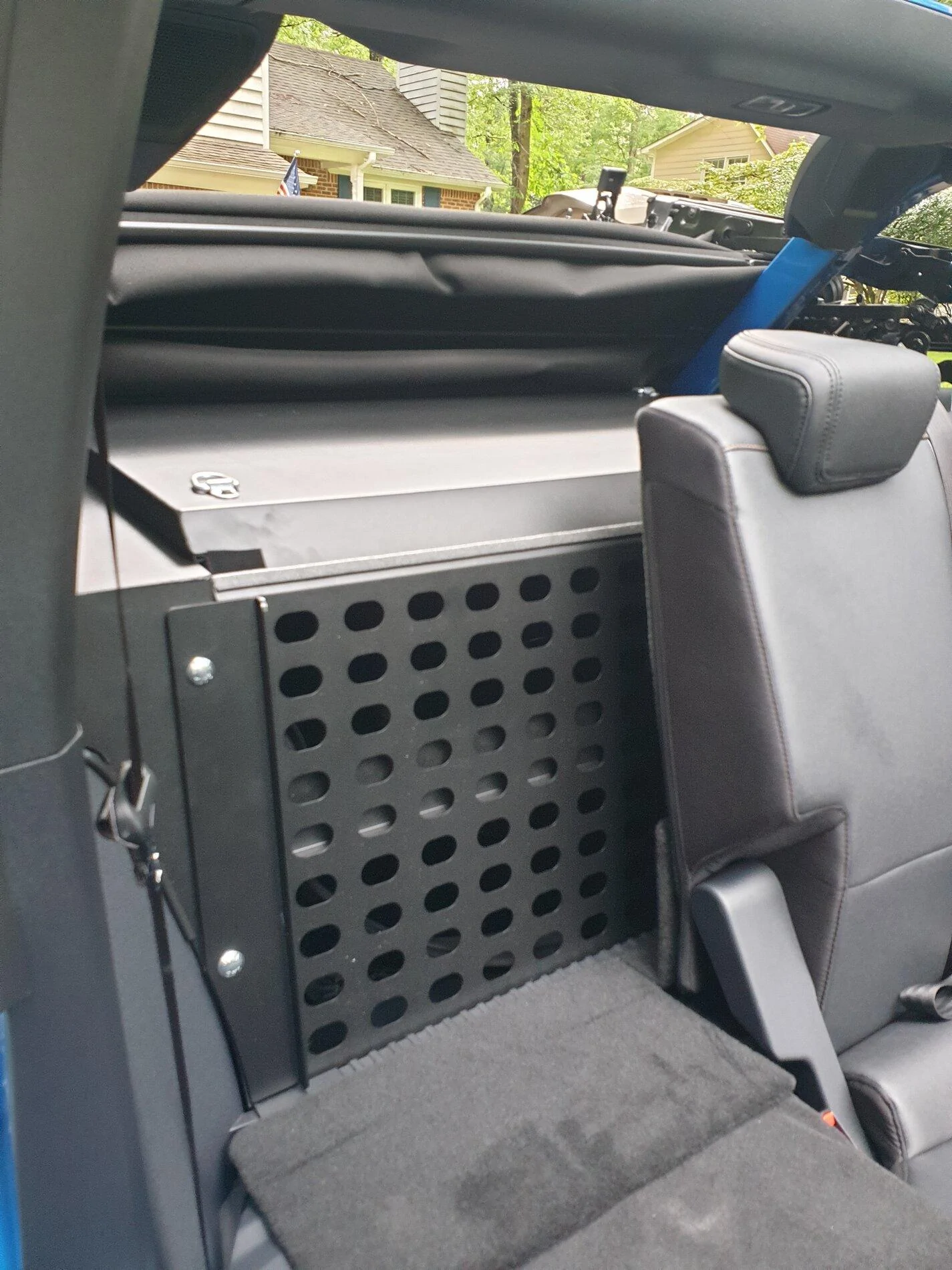 Ford Bronco First 24 hrs in my Badlands Sasquatch 4dr 2.7L Velocity Blue Soft Top (w/ Rear Cargo Enclosure review) 20210720_162506