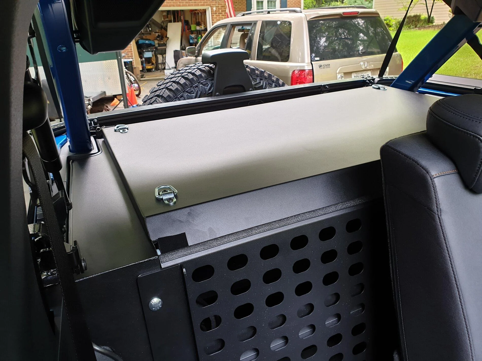 Ford Bronco First 24 hrs in my Badlands Sasquatch 4dr 2.7L Velocity Blue Soft Top (w/ Rear Cargo Enclosure review) 20210720_163635