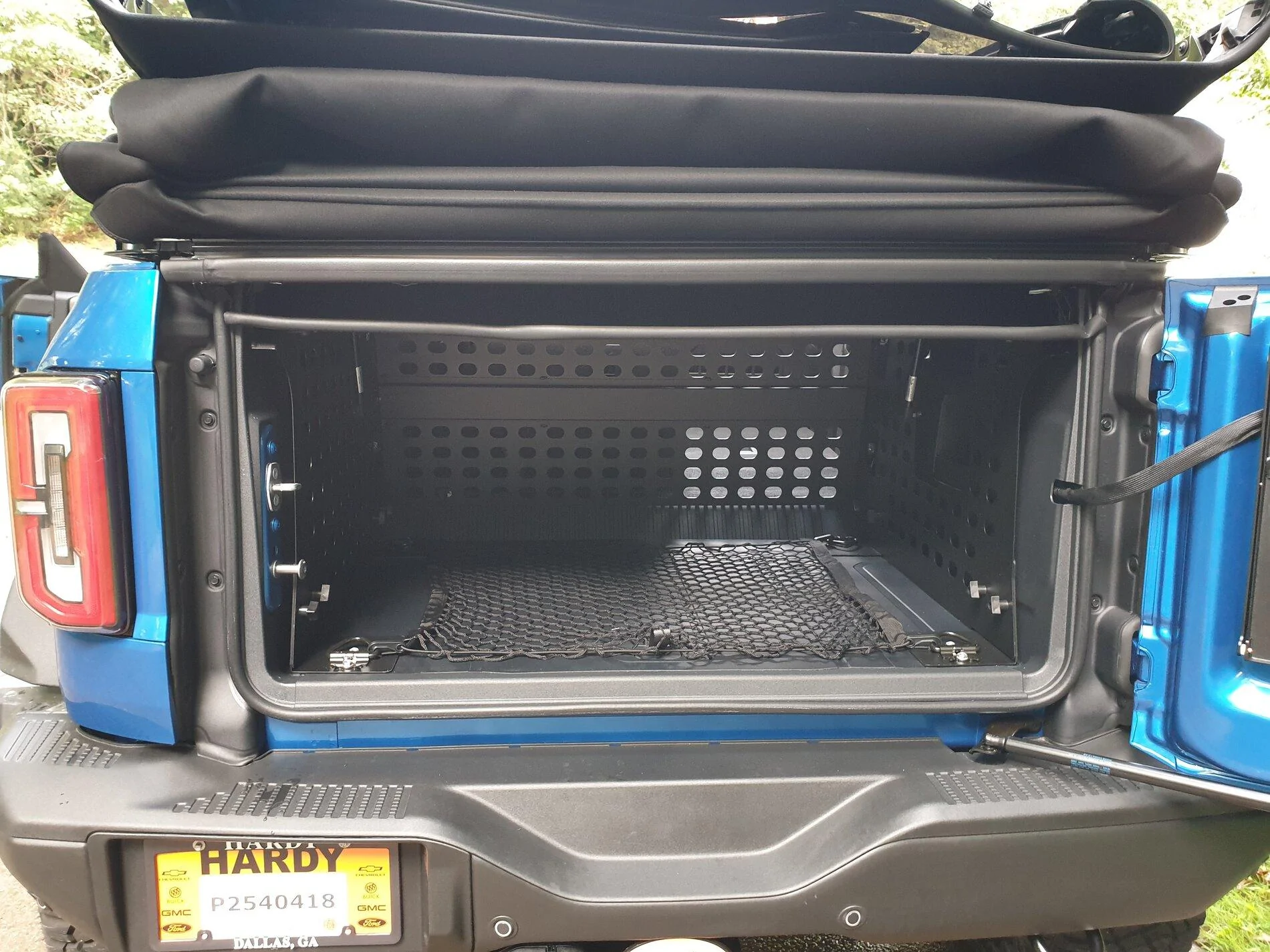 Ford Bronco First 24 hrs in my Badlands Sasquatch 4dr 2.7L Velocity Blue Soft Top (w/ Rear Cargo Enclosure review) 20210720_163429