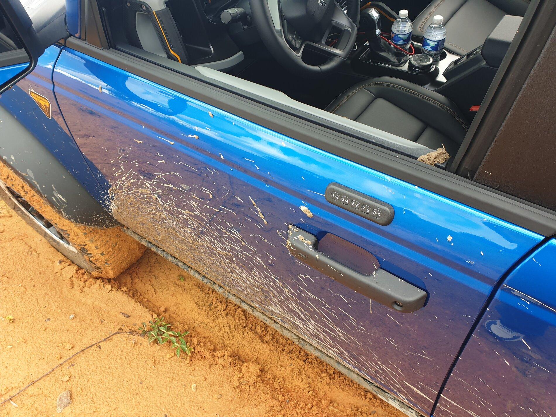 Ford Bronco First 24 hrs in my Badlands Sasquatch 4dr 2.7L Velocity Blue Soft Top (w/ Rear Cargo Enclosure review) 20210721_160609