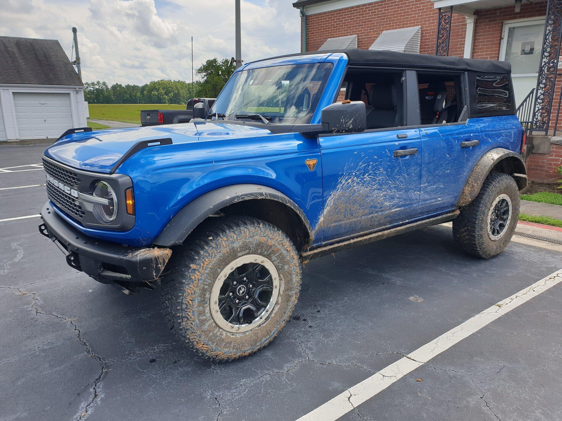 Ford Bronco First 24 hrs in my Badlands Sasquatch 4dr 2.7L Velocity Blue Soft Top (w/ Rear Cargo Enclosure review) 20210721_161403