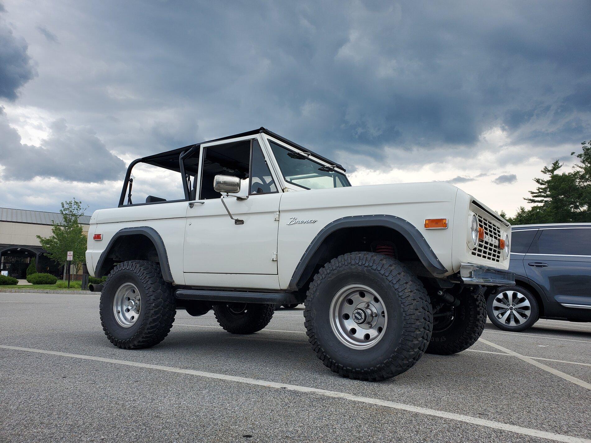 Ford Bronco Just an oldie at work 20210722_163018