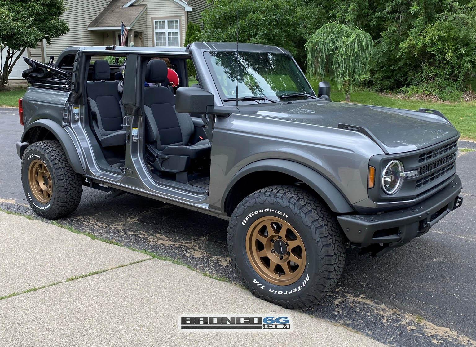 Ford Bronco CARBONIZED GRAY Bronco Club Base Bronco on 33%22 KO2 & 17%22 Method 701 wheels 6