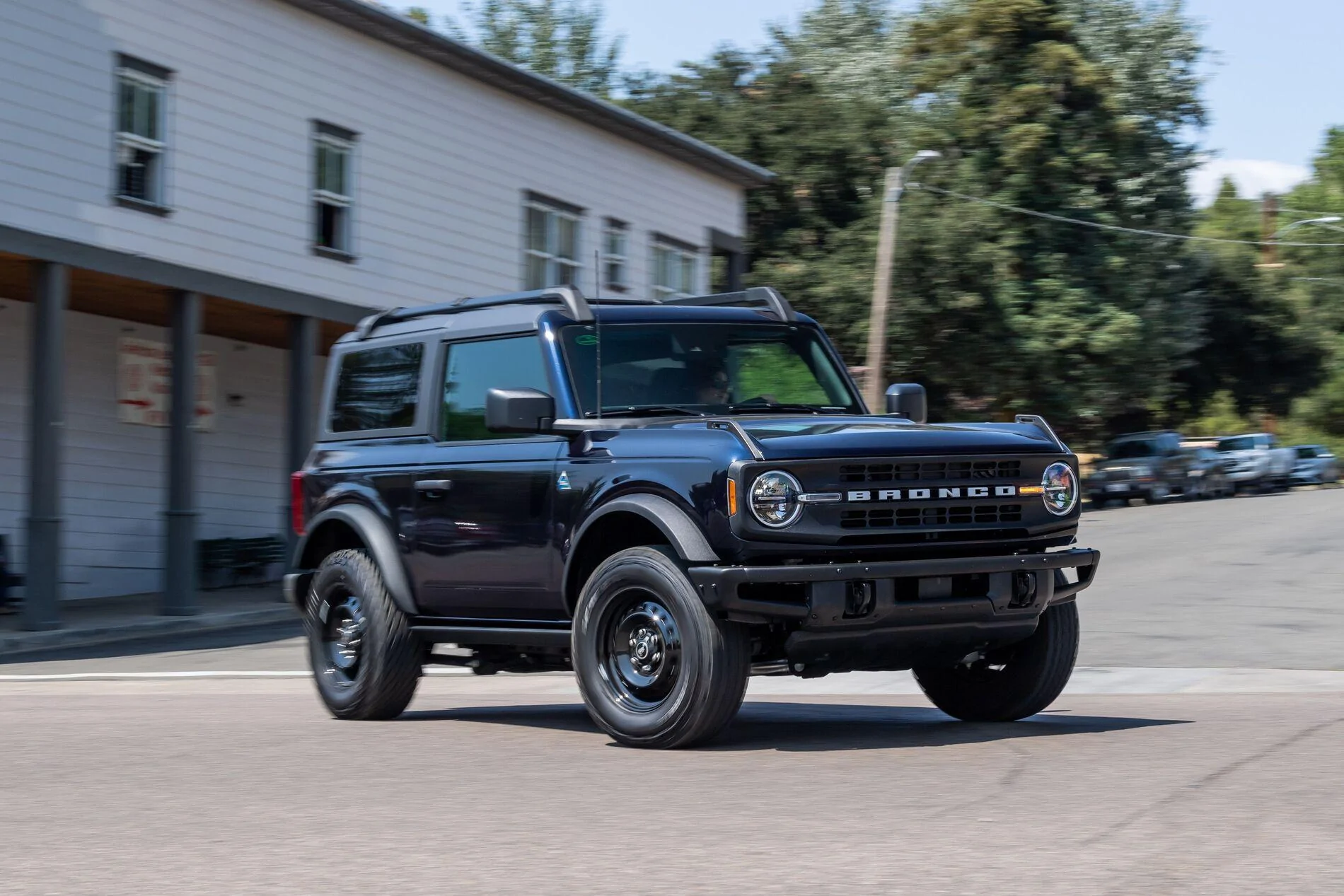 Ford Bronco 🏁 Acceleration Track Test : Bronco 2.7L and 2.3L versus Jeep Wrangler 3.6L [Car and Driver] 22-ford-bronco-black-diamond-walker-002-1626886807