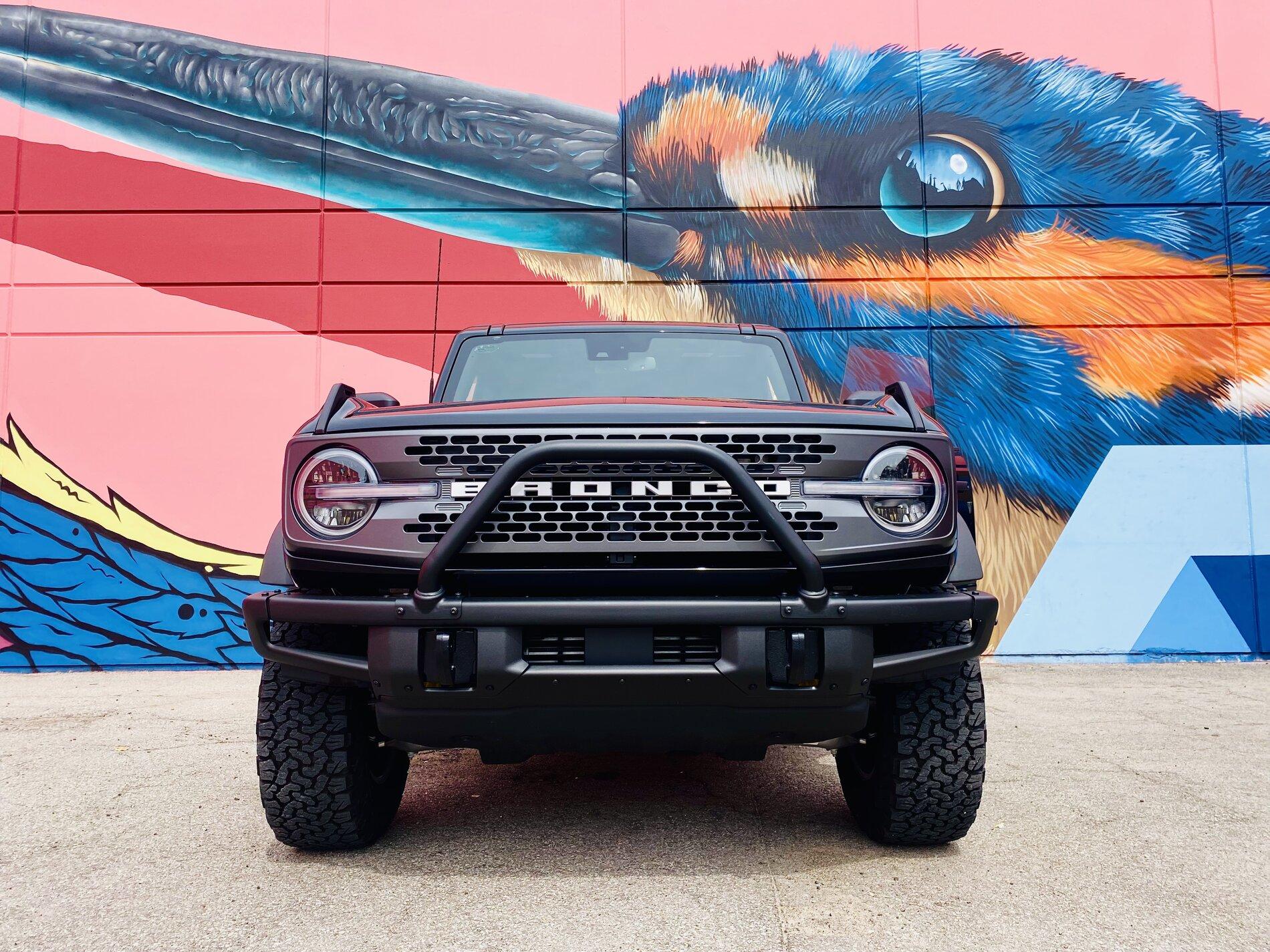 Ford Bronco SHADOW BLACK Bronco Club 97C3E013-374B-4D0E-8FE7-314FD3C63C74