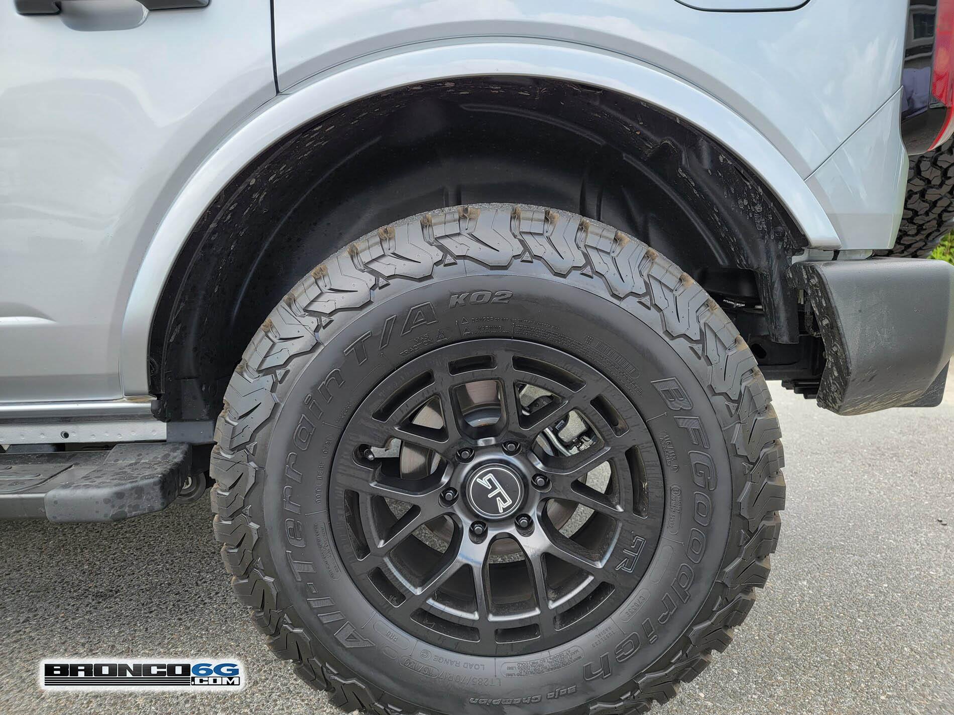 Ford Bronco ICONIC SILVER Bronco Club Zone Offroad 1%22 inch front leveling kit 2021 Bronco Outer Banks 2