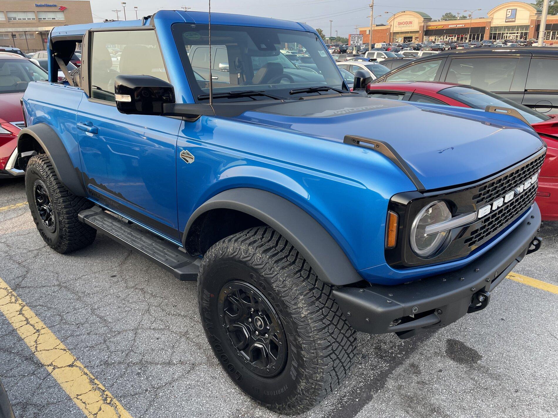 Ford Bronco Velocity Blue? Wildtrak 7083A5B2-F4C5-404E-BDE9-8630247B60E9