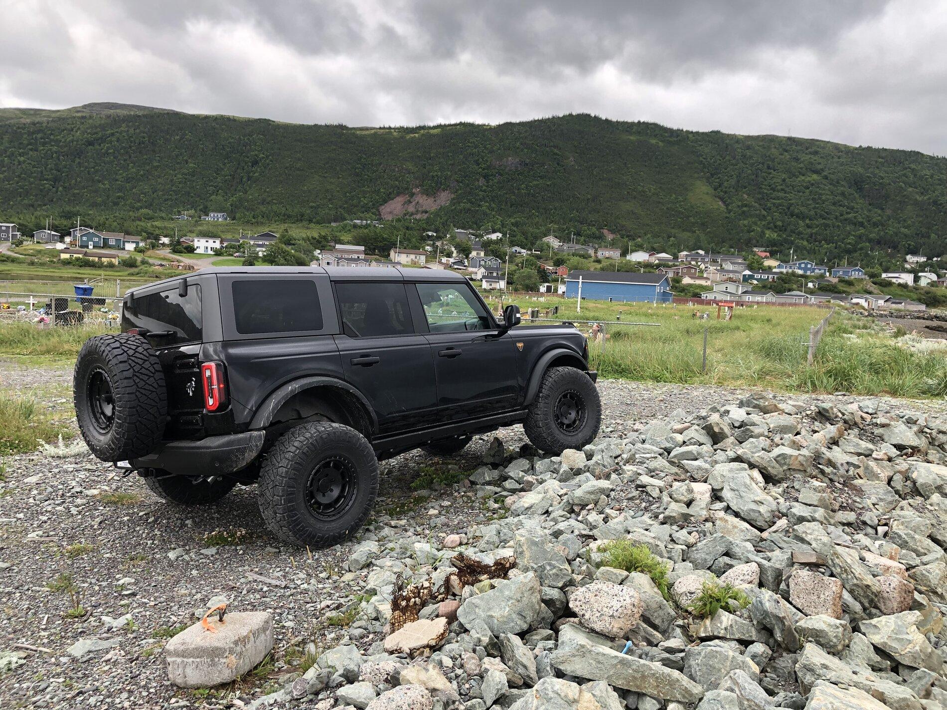 Ford Bronco SHADOW BLACK Bronco Club 1F6919C5-63A8-4869-993D-FE143611E580