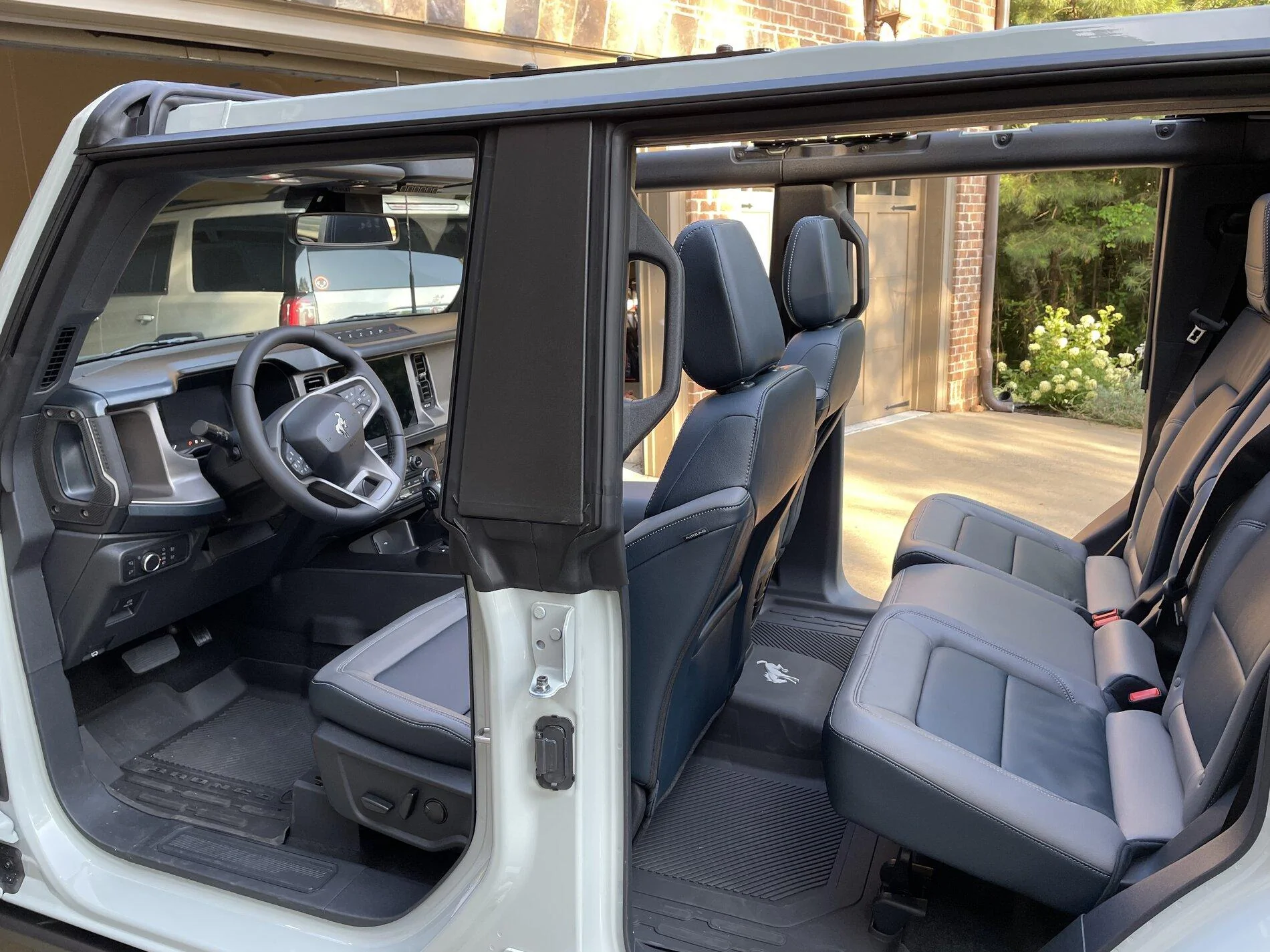 Ford Bronco CACTUS GRAY Bronco Club A4D4F830-FE02-49D3-82ED-A27A9BDA2A9D