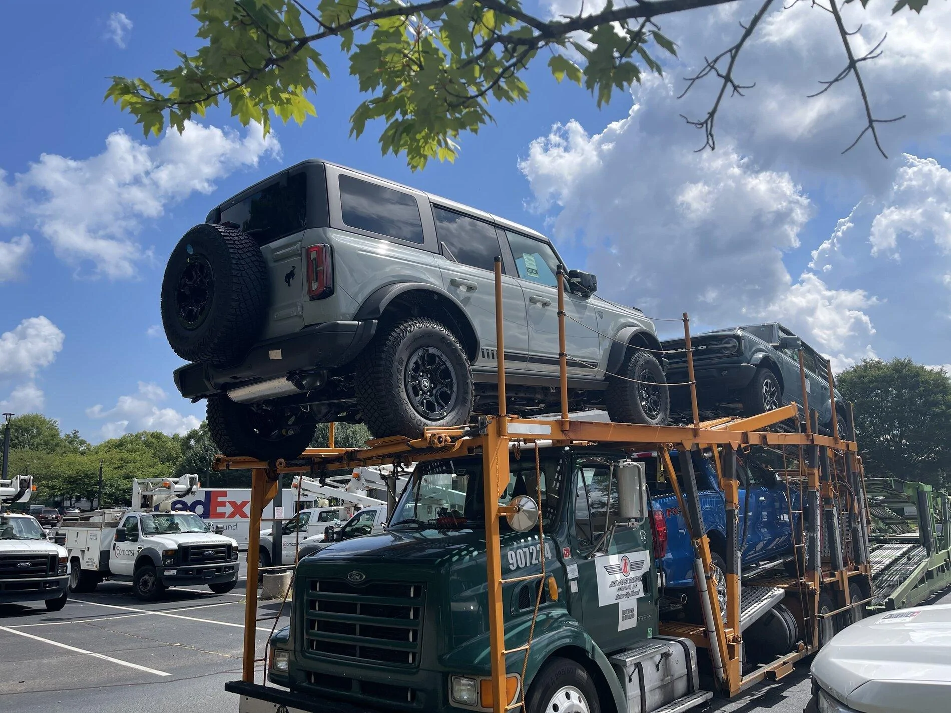 Ford Bronco CACTUS GRAY Bronco Club 02CAA24D-D2C9-443B-8467-D8B9CCE09E02