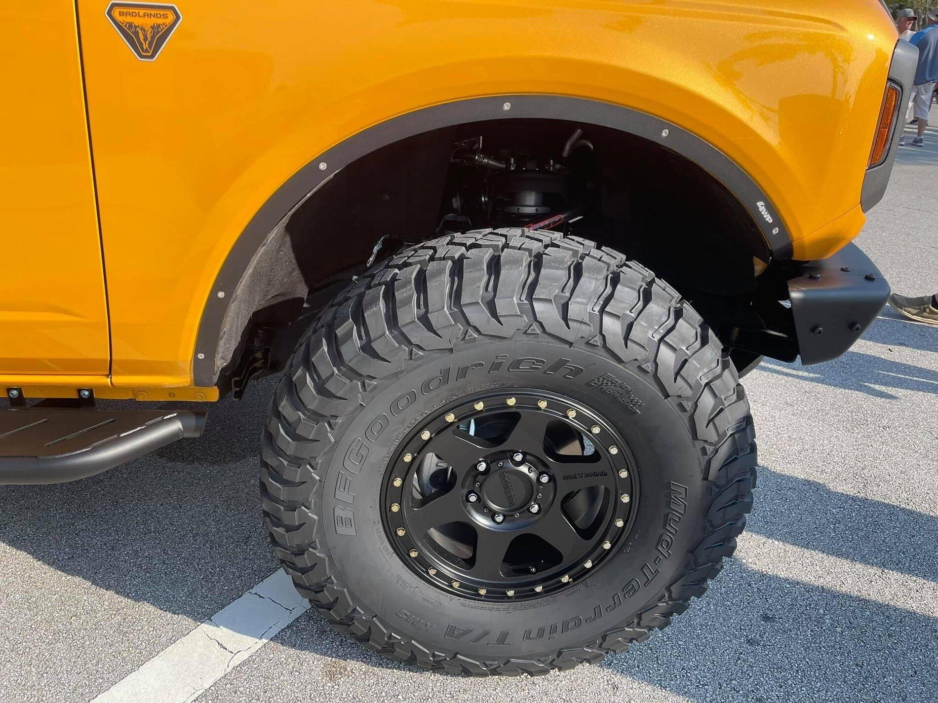 Ford Bronco 4WP Parts Fitted Bronco Badlands in Cyber Orange and on 37's 6A401D61-6A90-4FDD-A269-7AB24890E06D