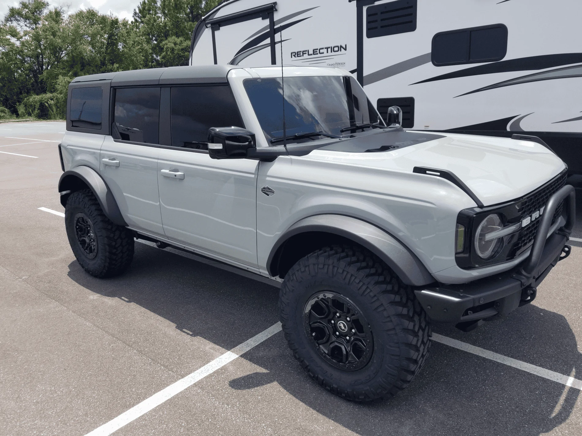 Ford Bronco CACTUS GRAY Bronco Club 1627266081722