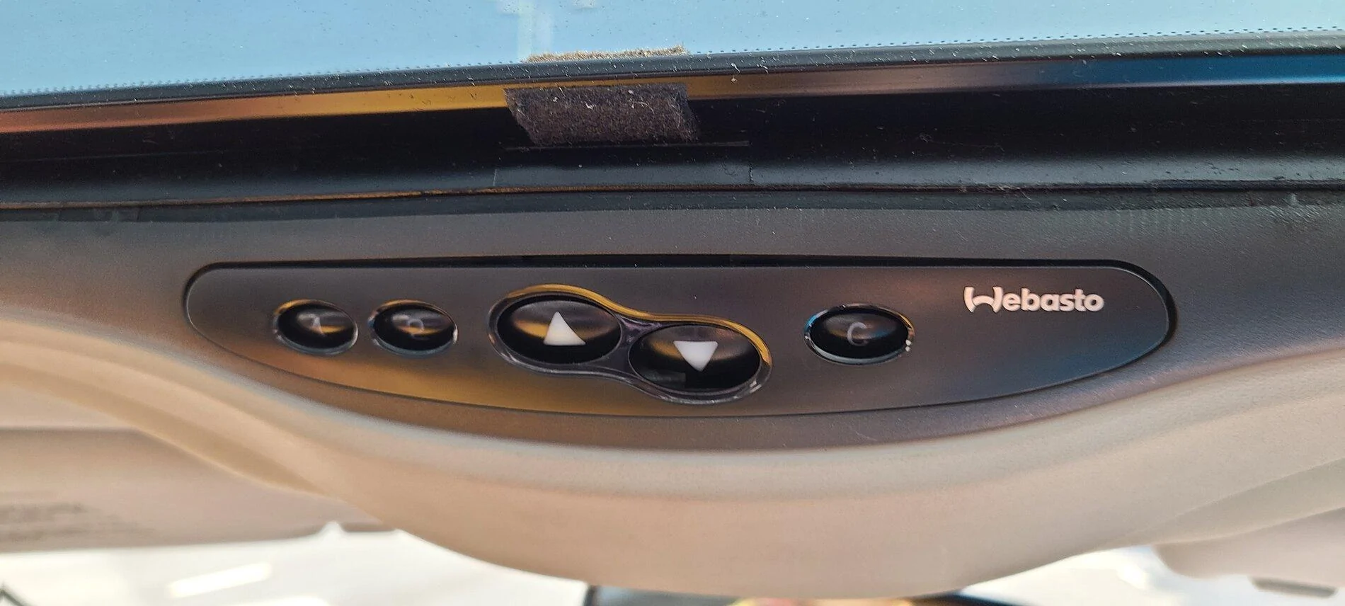 Ford Bronco Webasto roofs leak! Webasto roof leak