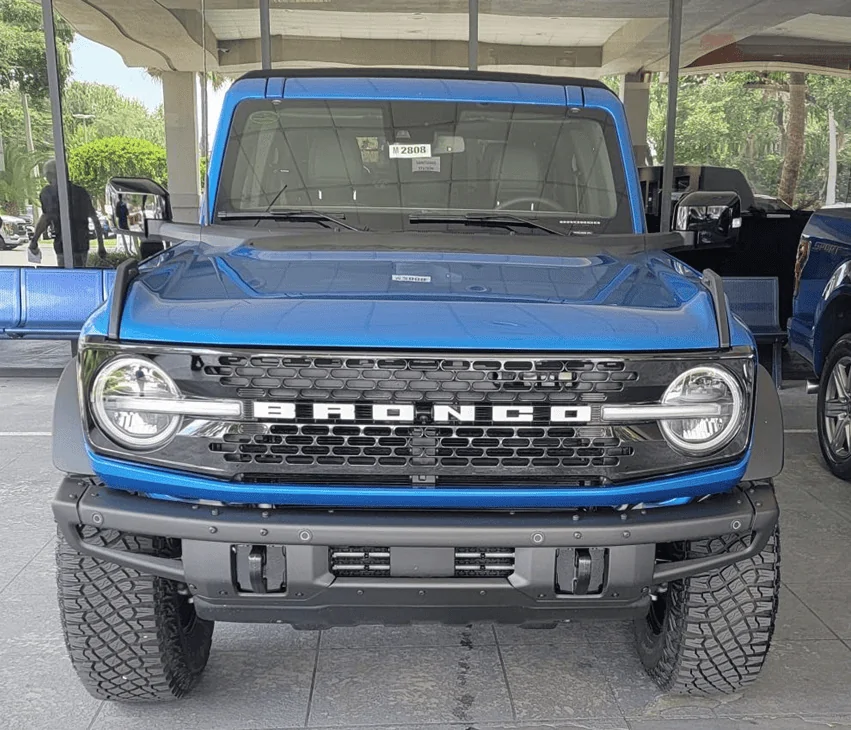Ford Bronco Yet another I test drove a Bronco thread Bronco front
