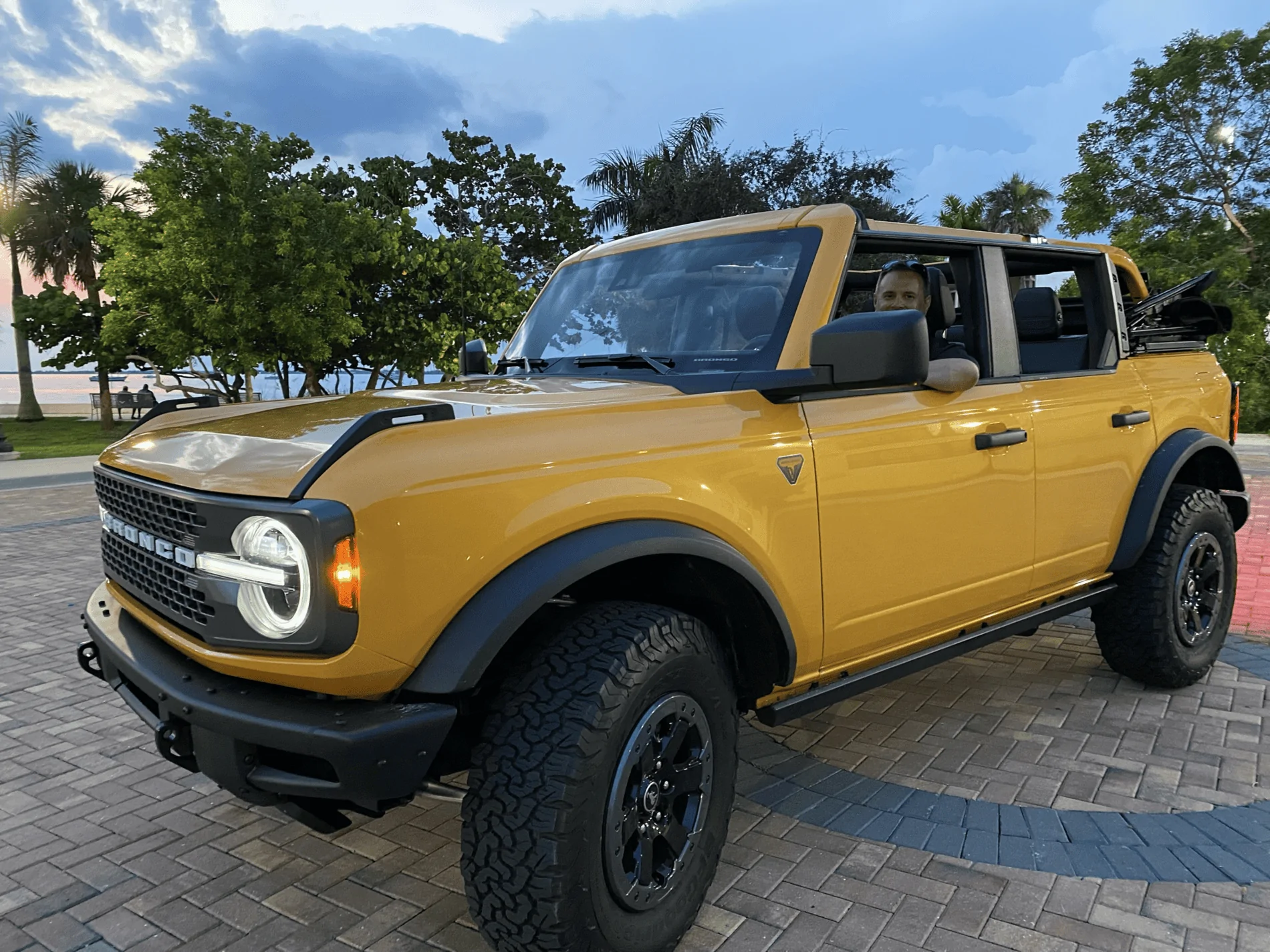 Ford Bronco Cyber Orange 7MT Demo - Flip Flop Approved!! 1627400922147