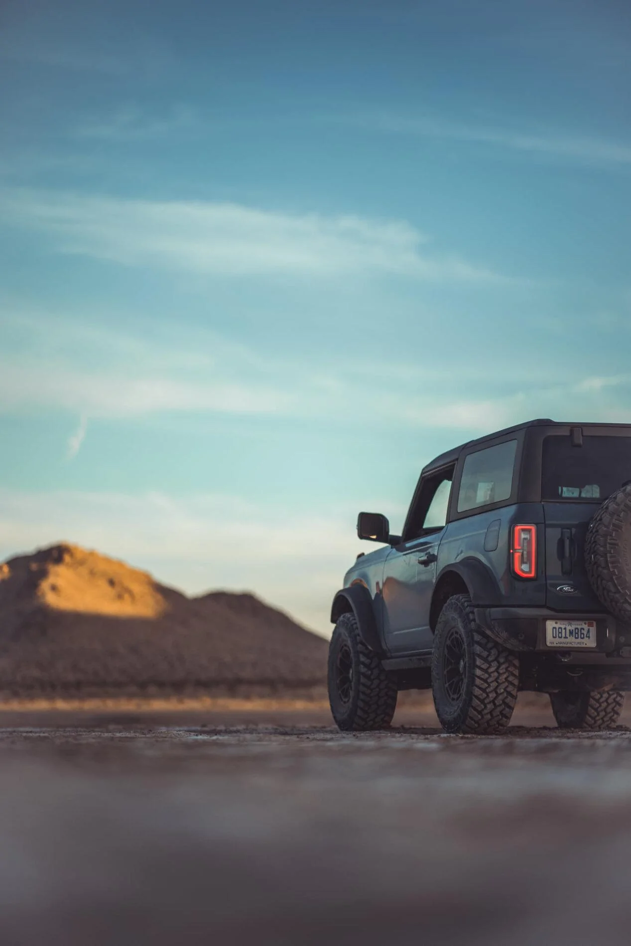 Ford Bronco Wallpaper for 2DR guys. Car and Driver 2021 Bronco 37_ Tires 37's Area 51 2-Door Area 51 d