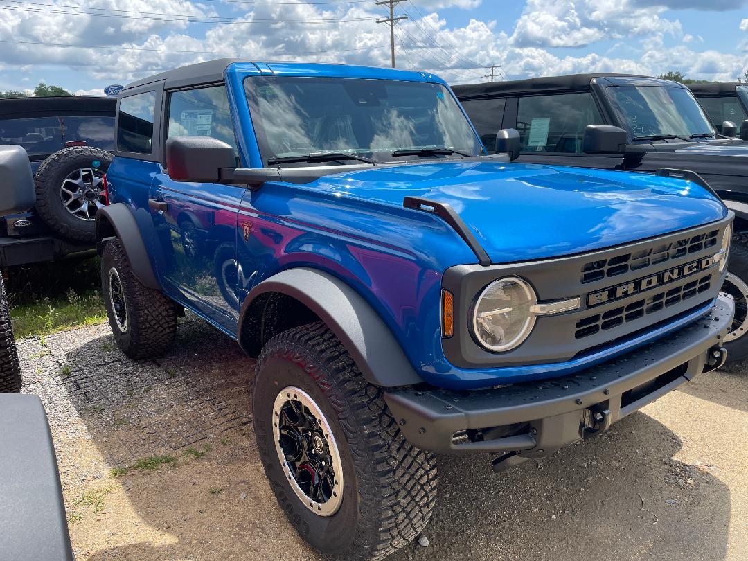 Ford Bronco VELOCITY BLUE Bronco Club 1627499338228