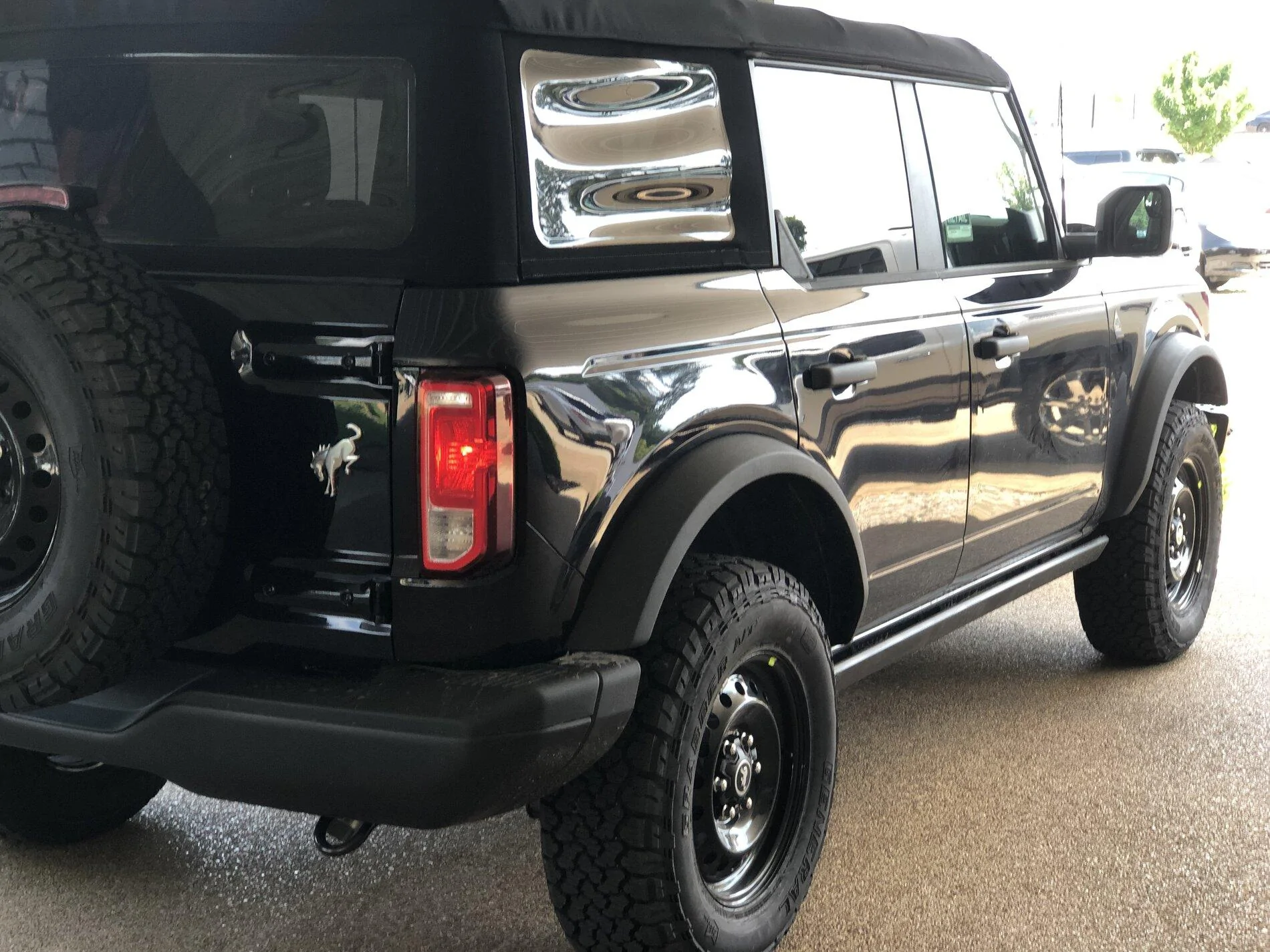 Ford Bronco Ultimate Black Diamond Non-Sasquatch pics thread E6C81651-4E27-4D61-8C91-BC0588A2188E