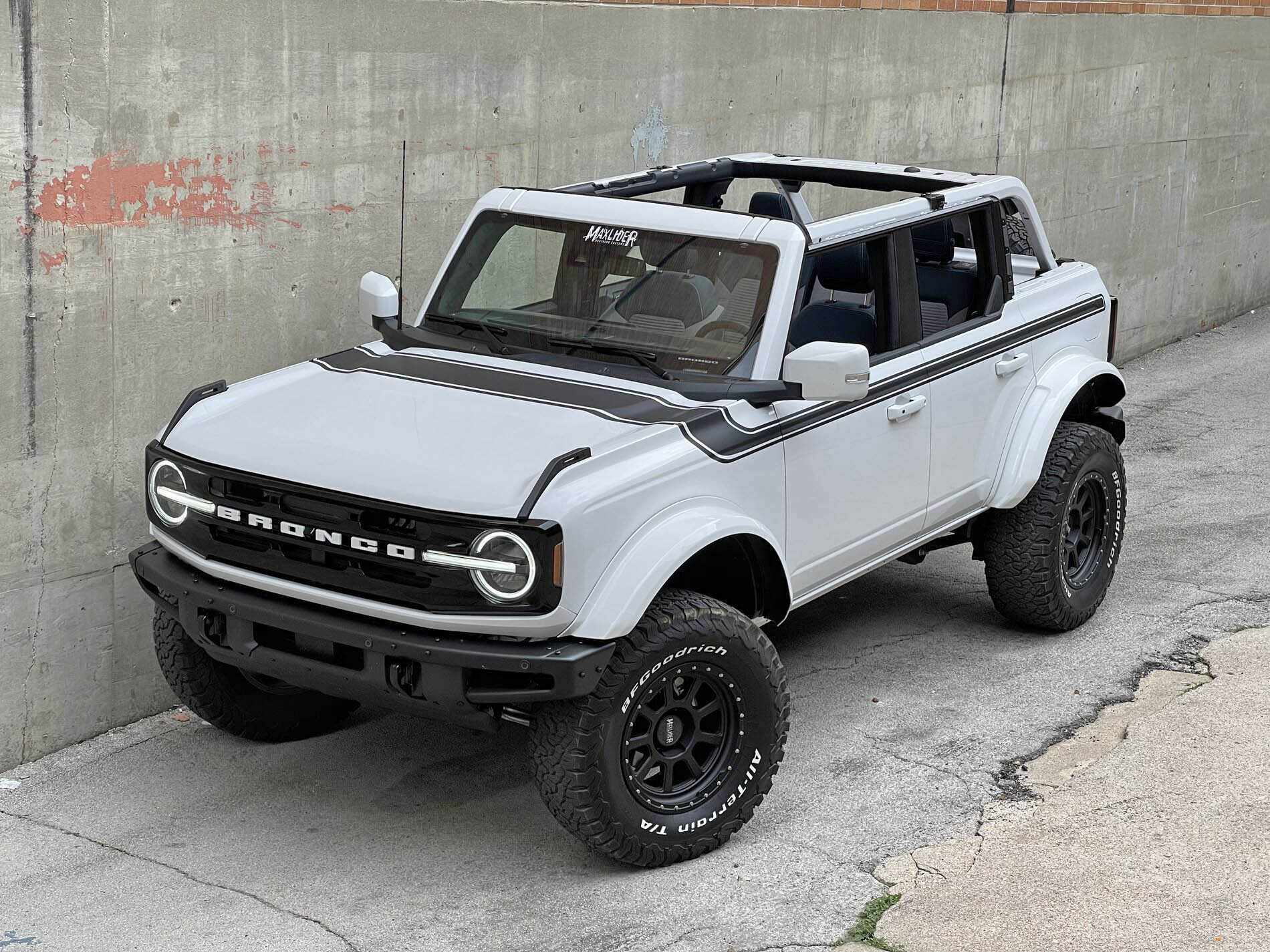 Ford Bronco Maxlider Bros. Clydesdale II 2021 Bronco build progress - a tribute to the 2019 SEMA Top 12 Bronco Maxlider Bros. Clydesdale II 2021 Bronco build 1