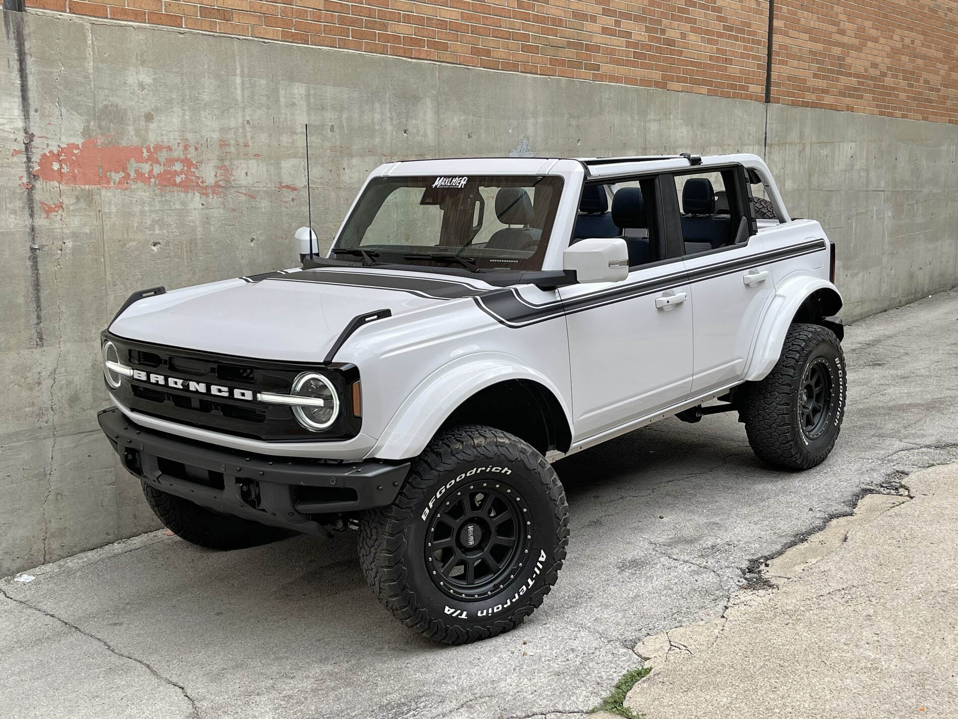 Ford Bronco Maxlider Bros. Clydesdale II 2021 Bronco build progress - a tribute to the 2019 SEMA Top 12 Bronco Maxlider Bros. Clydesdale II 2021 Bronco build 2