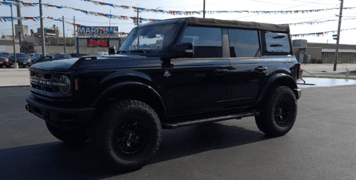 Ford Bronco SHADOW BLACK Bronco Club Demo1