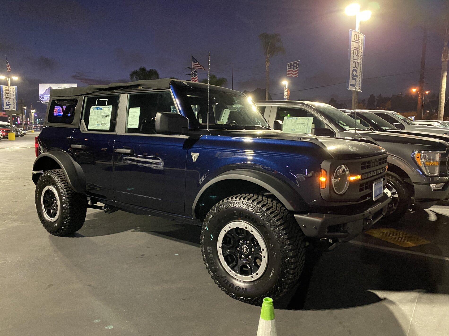 Ford Bronco Anyone else notice gap on tailgate? IMG_8252.JPG