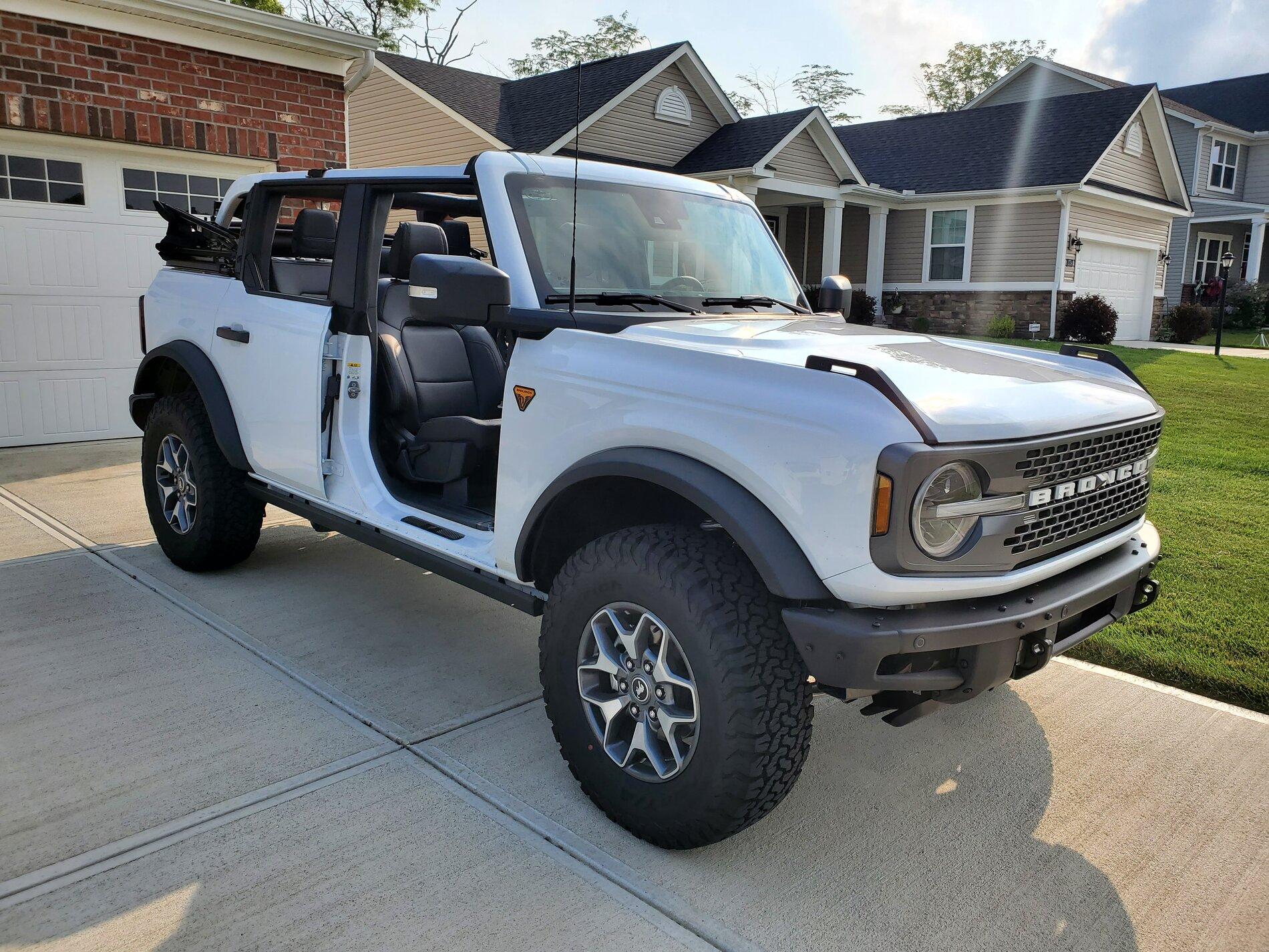 Ford Bronco OXFORD WHITE Bronco Club 20210730_091818