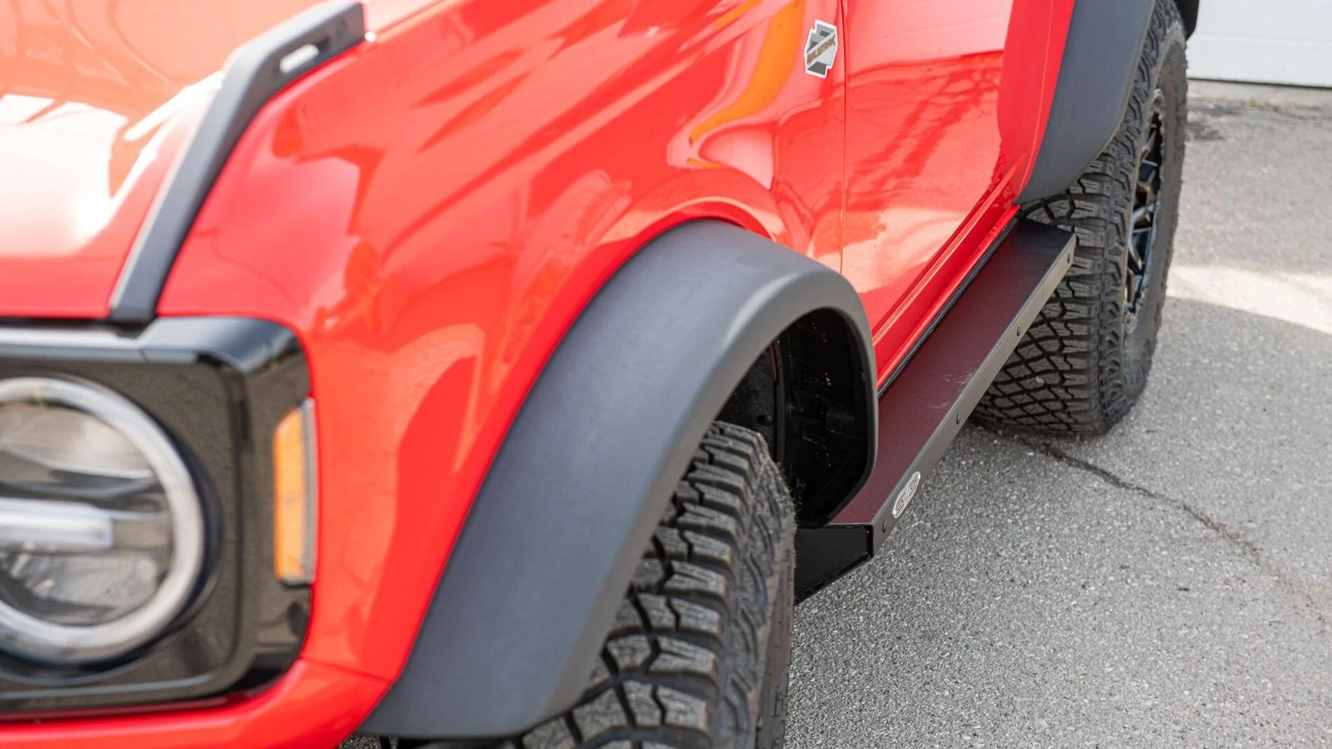 Ford Bronco Ford or FWP side steps? 6c10338f-e857-29e1-93d7-7c3e4cda7264