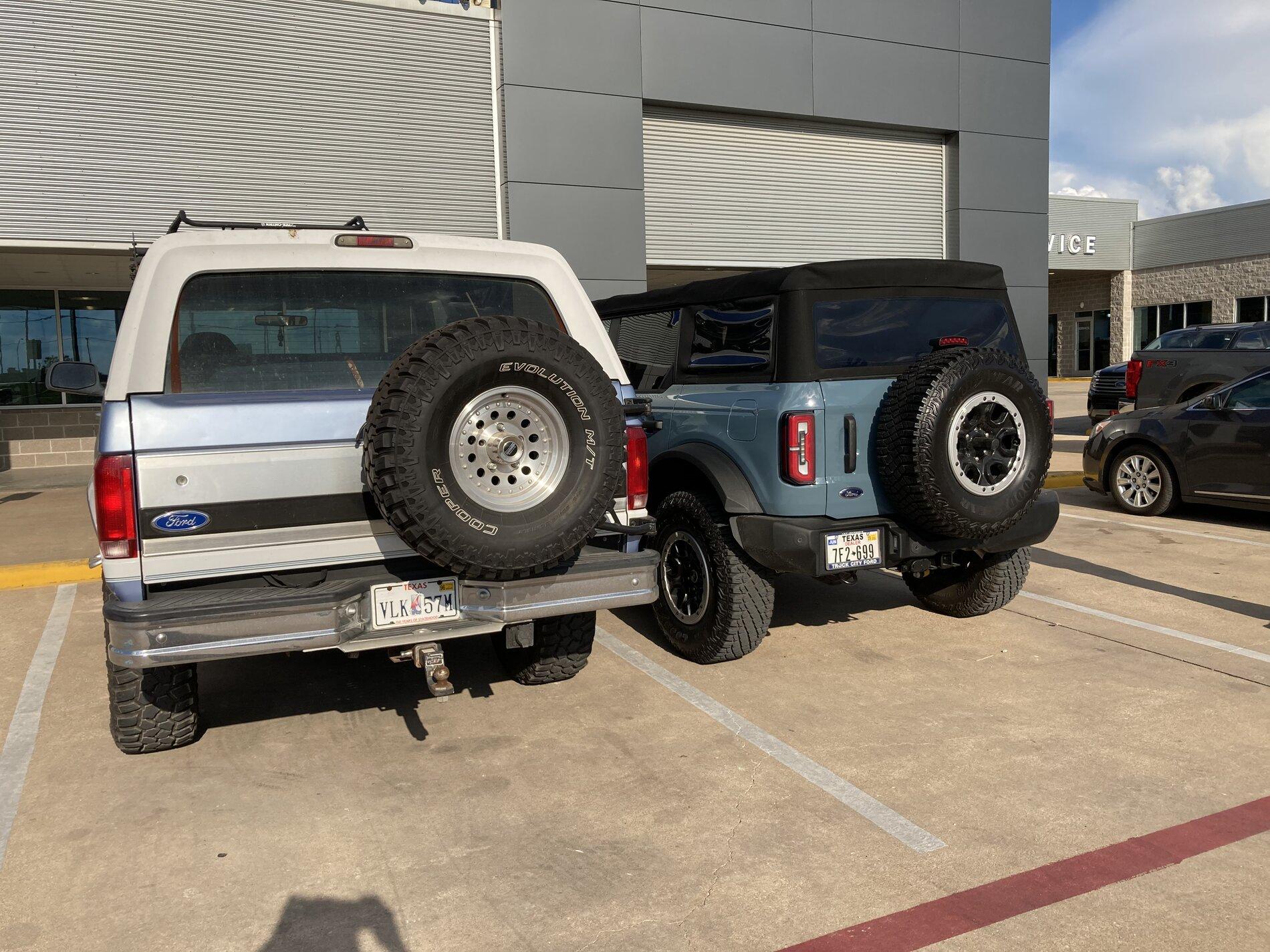 Ford Bronco Big Bend Squatch vs. 96 XLT 2DEB4A35-F0A5-47FC-9223-DC83D050E66A
