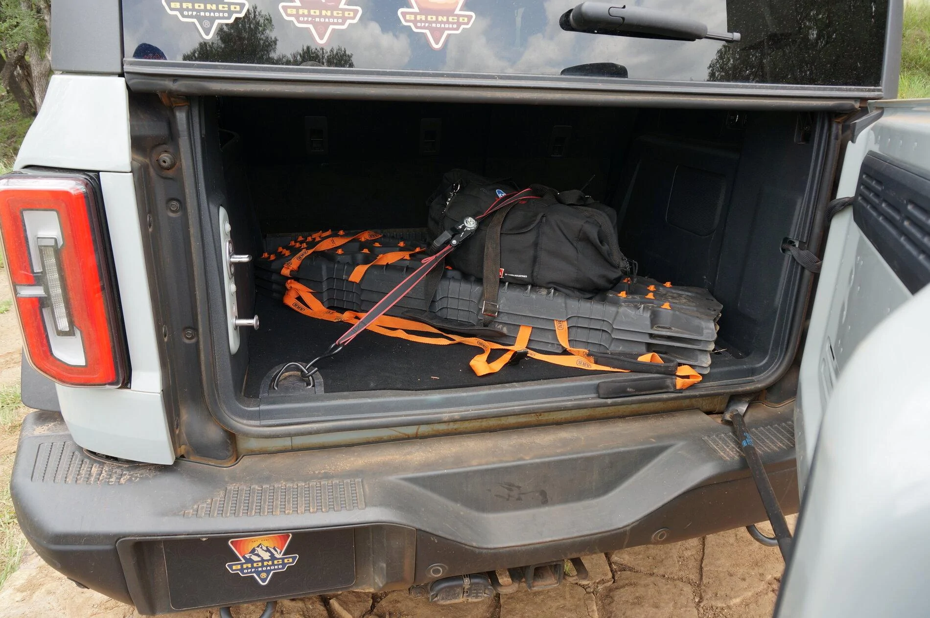 Ford Bronco Is this the Hardtop Prep Kit? DSC05114