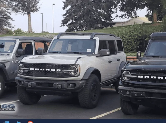 Ford Bronco Comparison: Cactus Gray vs. Toyota Cement Gray 1595535158779