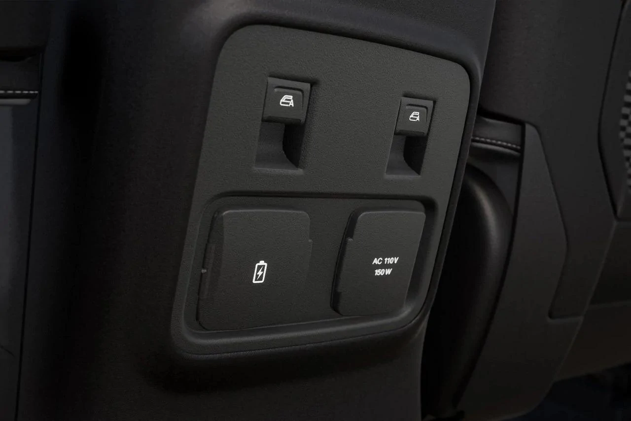 Ford Bronco Power windows and door locks? Switch locations? bronco-rearconsol