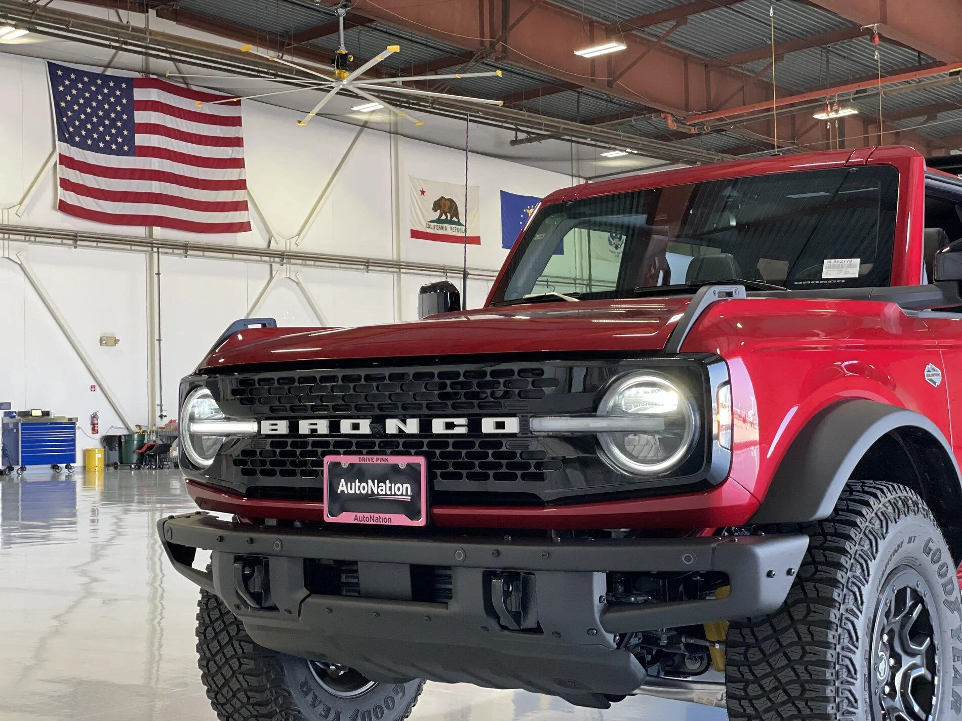 Ford Bronco RAPID RED Bronco Club C99B5EC5-8AD5-488F-864A-3A04D1BE13C8