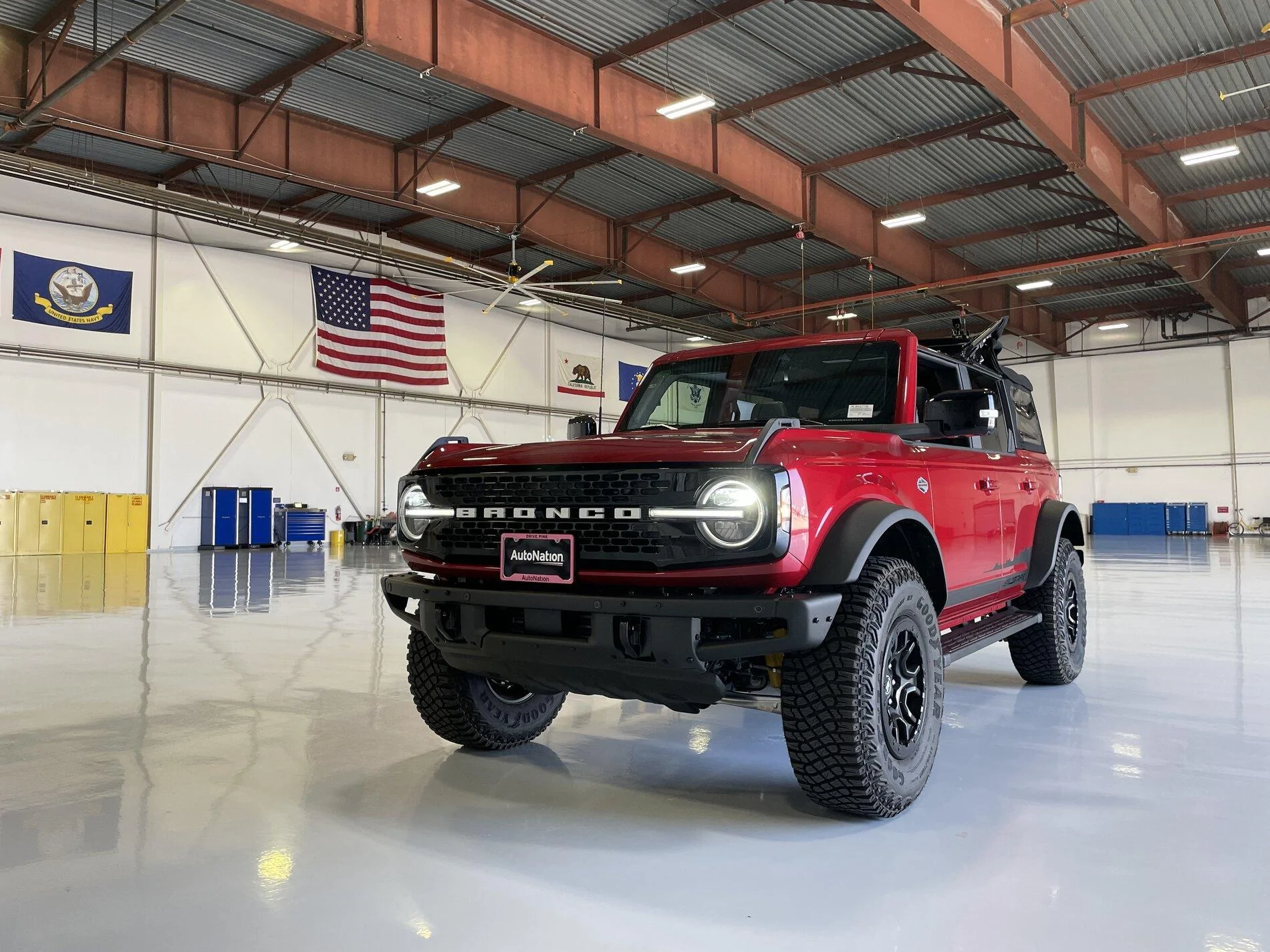 Ford Bronco RAPID RED Bronco Club 32E5E882-462D-4D41-99D7-D439D8E86B35