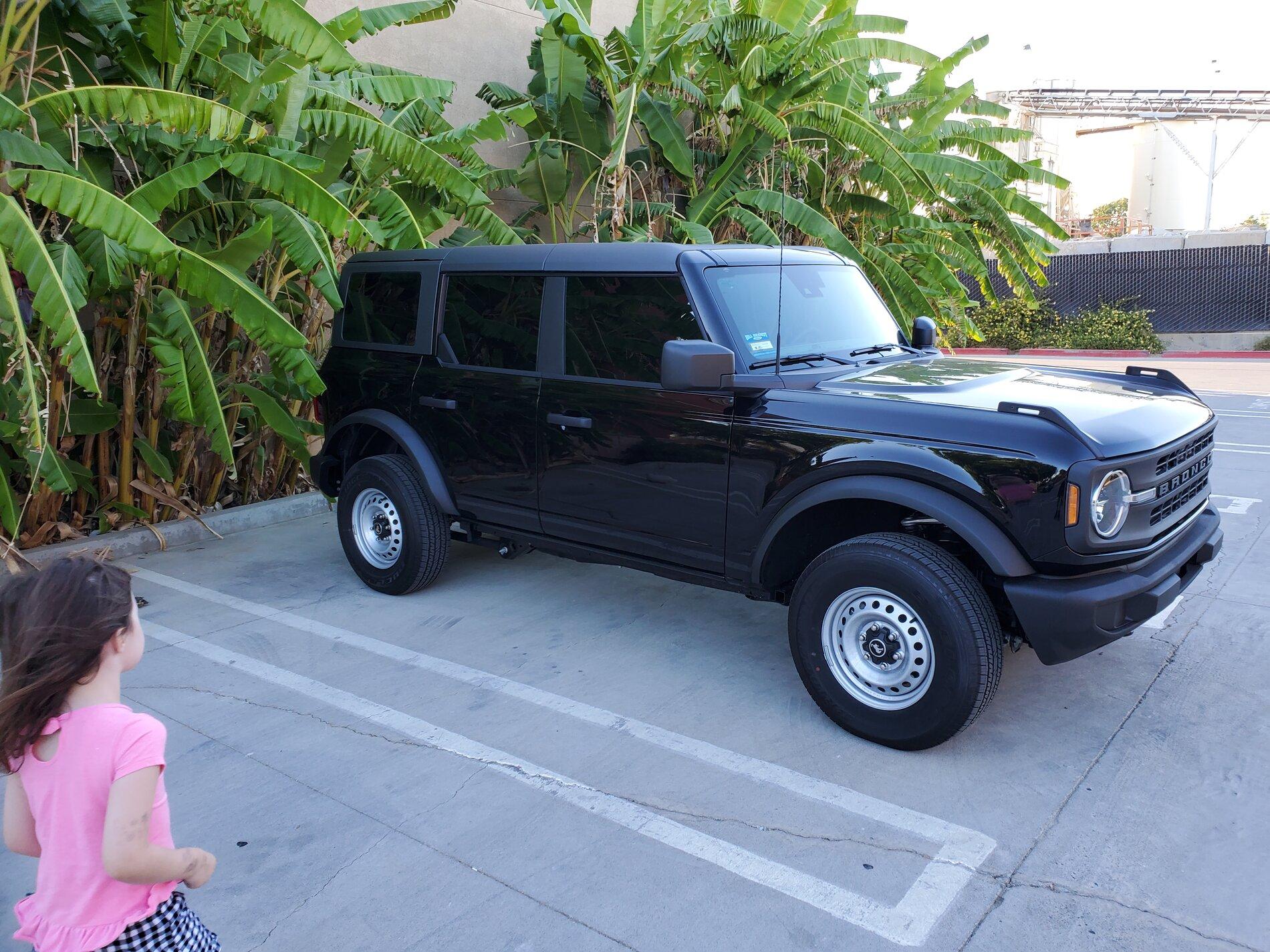 Ford Bronco SHADOW BLACK Bronco Club 20210801_190601