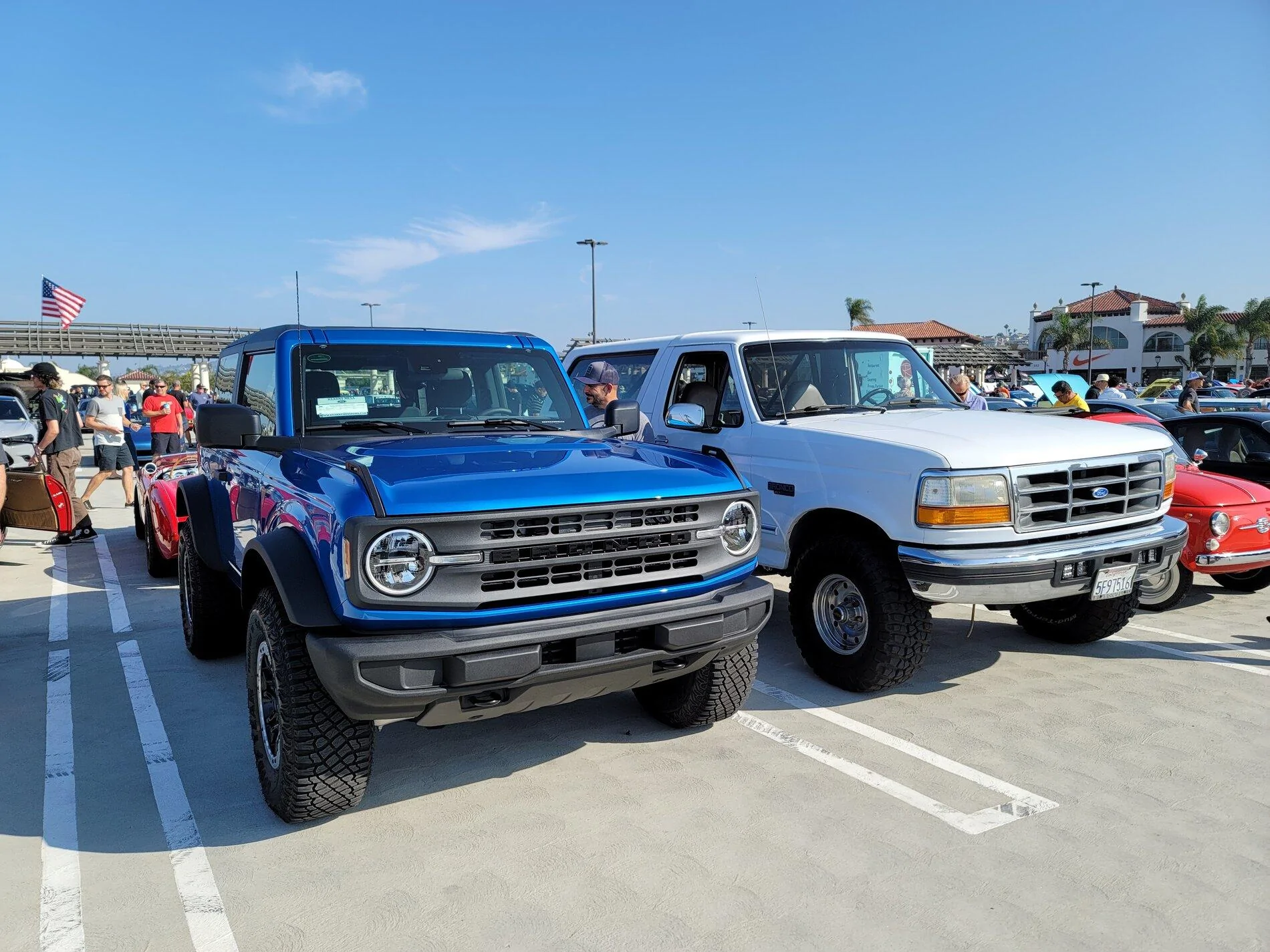 Ford Bronco VELOCITY BLUE Bronco Club 20210731_085621