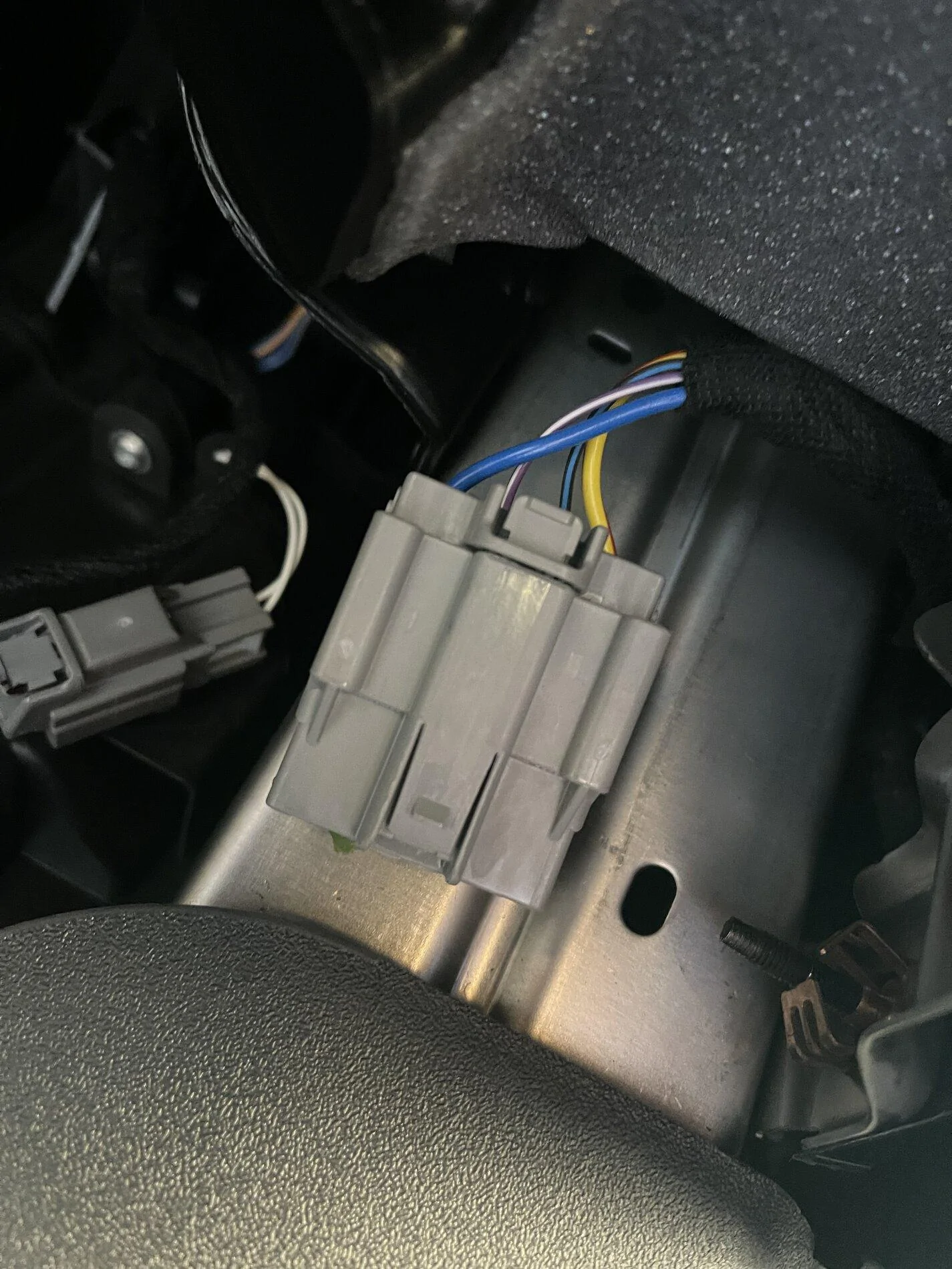 Ford Bronco Tow Package arrived - contents inside 9F2D8E34-CDEC-4212-8AA6-75CD1D8E7087