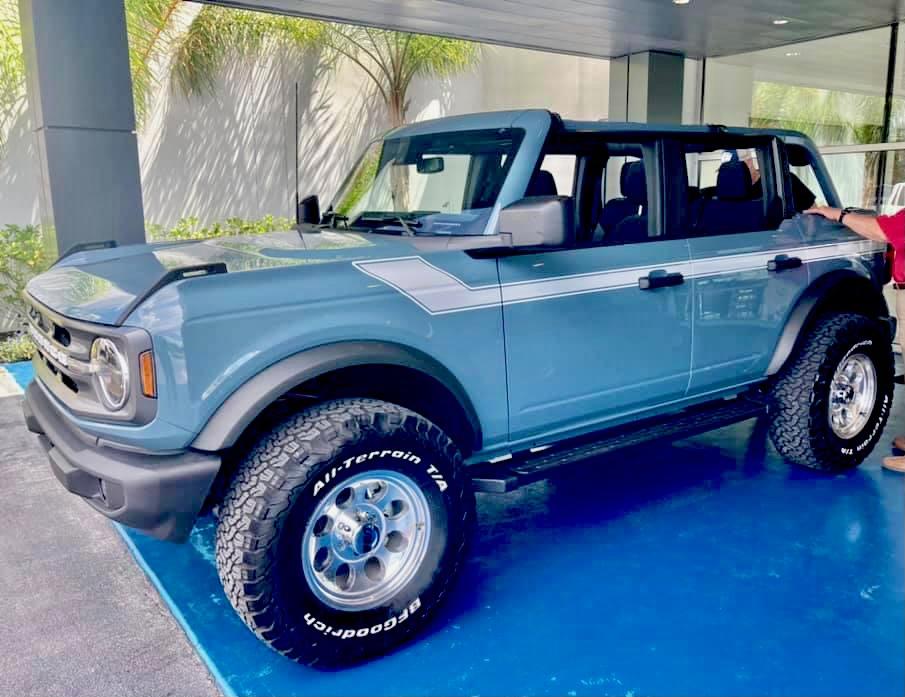 Ford Bronco Customer Pics of our Retro Side Stripes installed!! IMG_9307-1