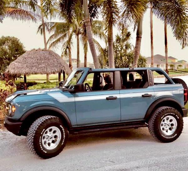 Ford Bronco Customer Pics of our Retro Side Stripes installed!! IMG_9312