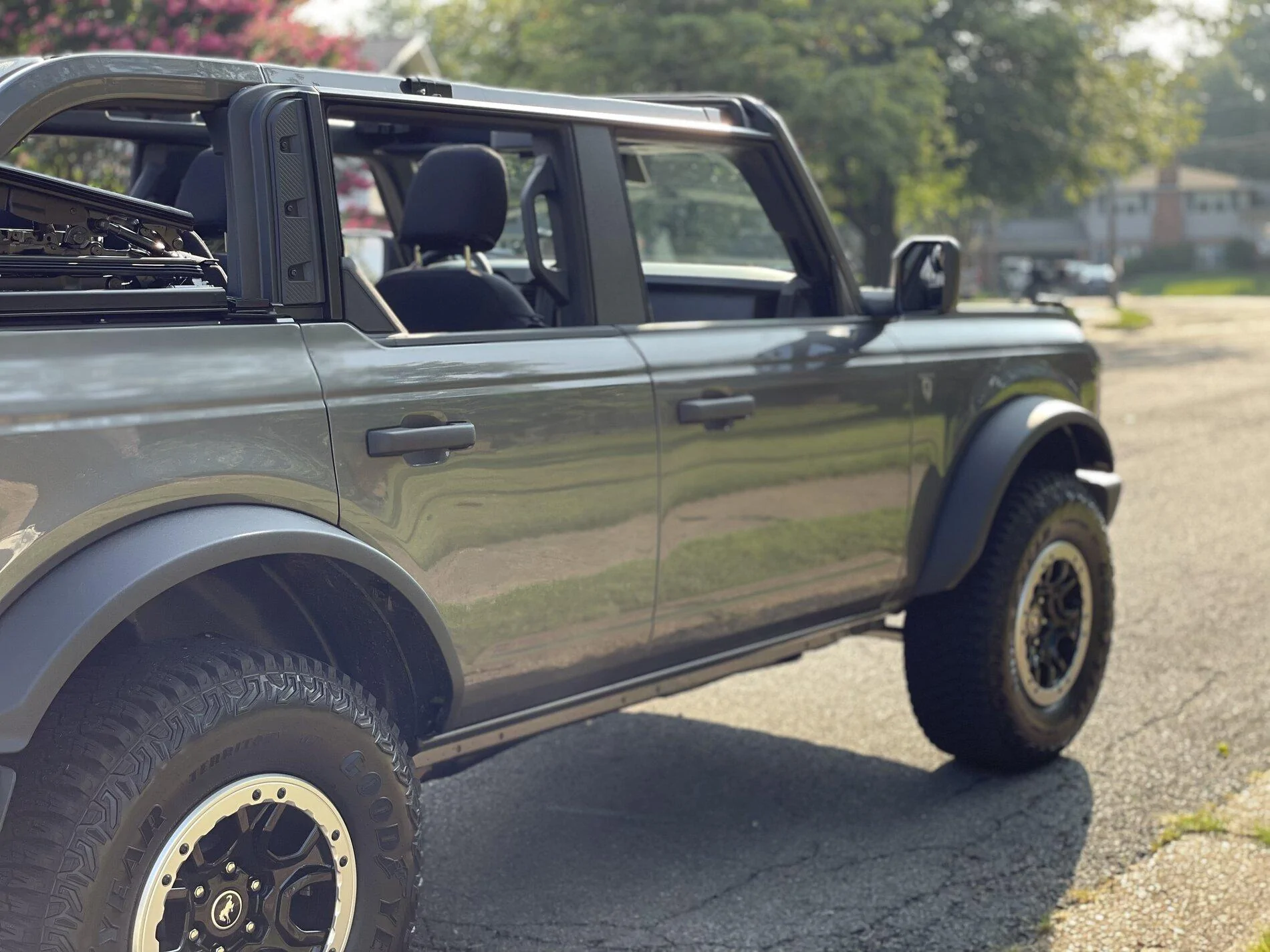 Ford Bronco CARBONIZED GRAY Bronco Club 8EE57CE3-CC58-48E3-917C-5ECAA0483B9F