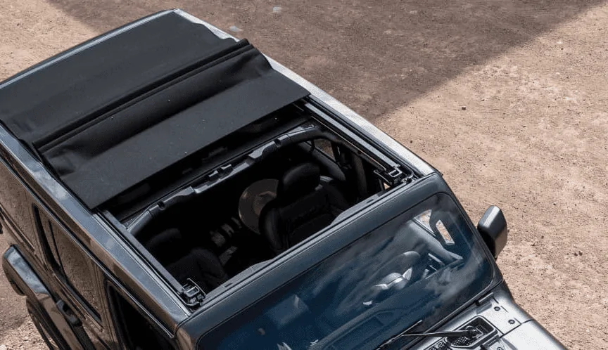 Ford Bronco Solid roof? 1628015556837