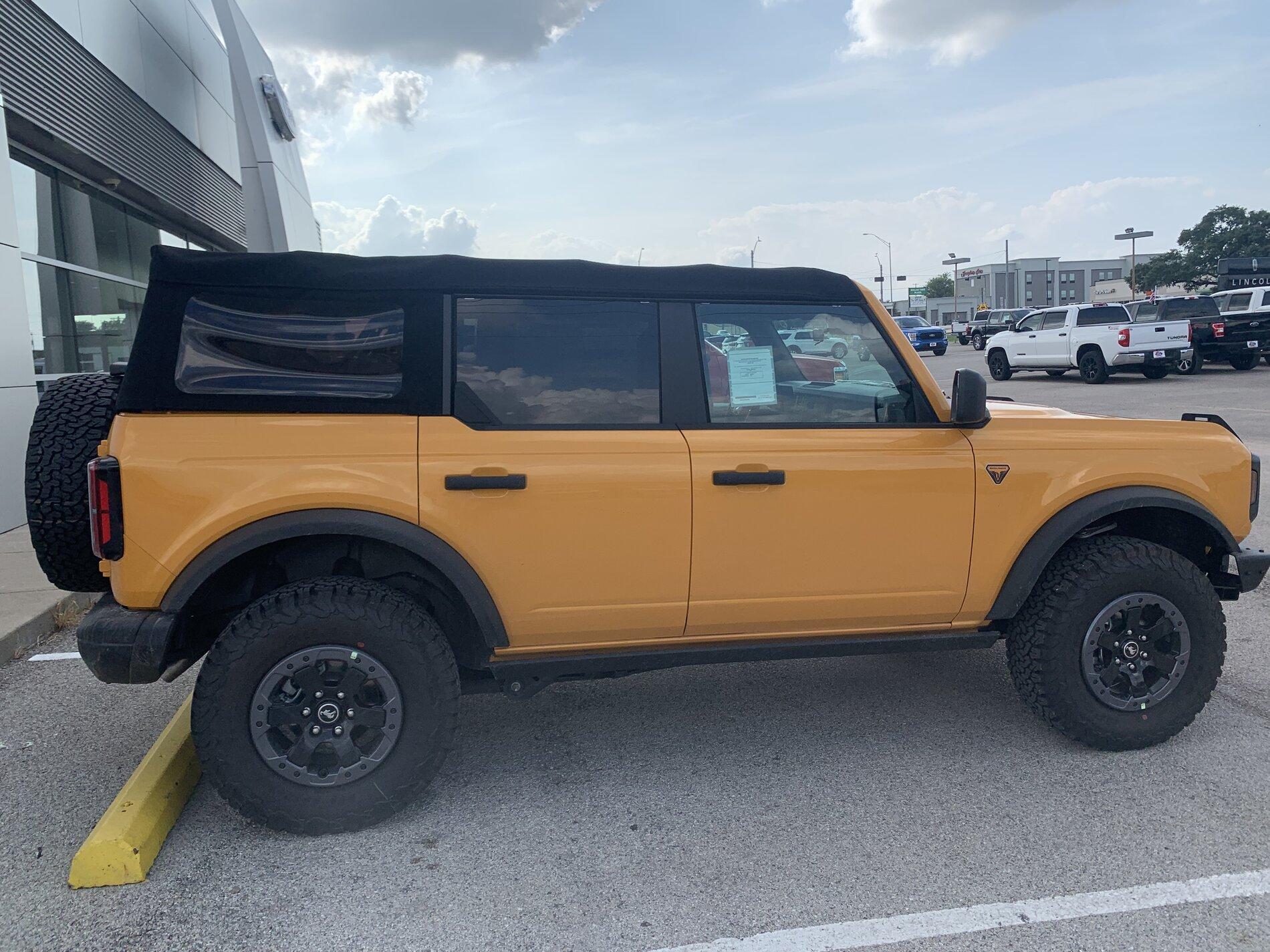 Ford Bronco Soft top rear right misalignment 2BDFC21C-C528-4CBA-9924-F7DE4C5675FB