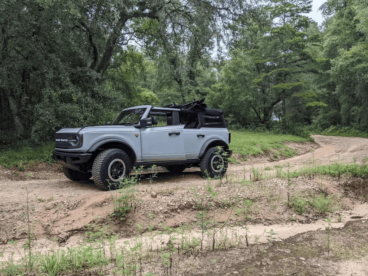 Ford Bronco CACTUS GRAY Bronco Club 1628100628821
