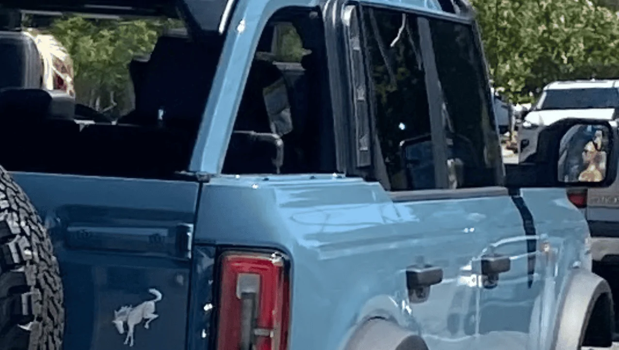 Ford Bronco AREA 51 Bronco Club 1628107051095